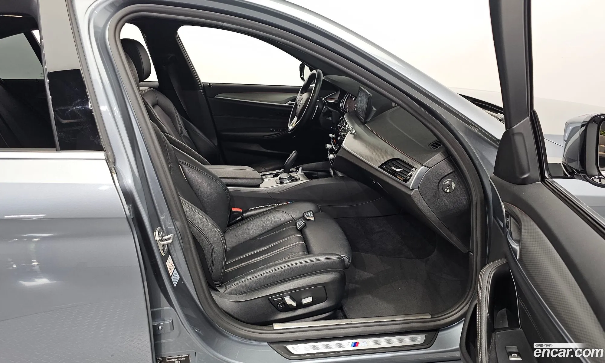 BMW 5 Series 2017 WBAJC3105JG994565 — 11