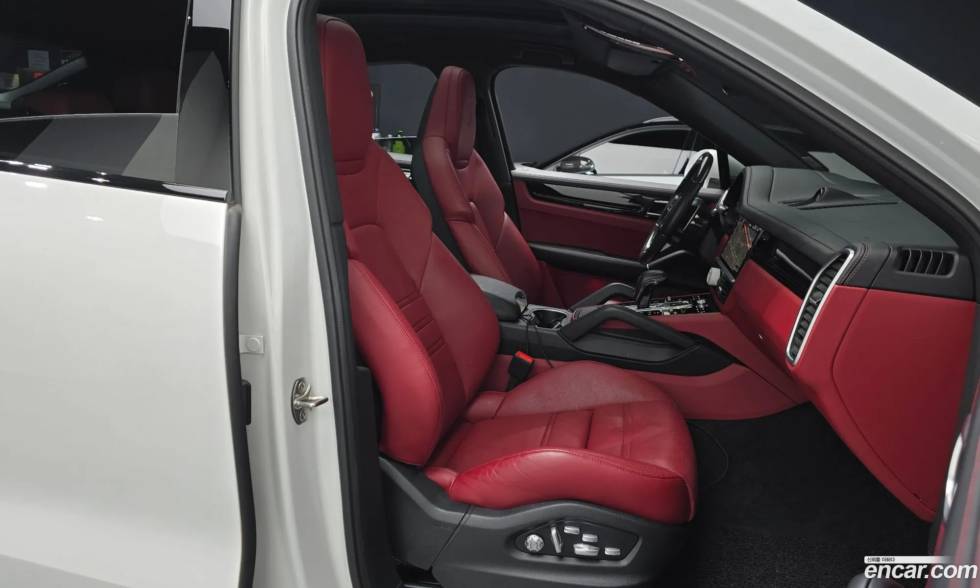 Porsche Cayenne 2021 WP1BA29Y6MDA64325 — 17