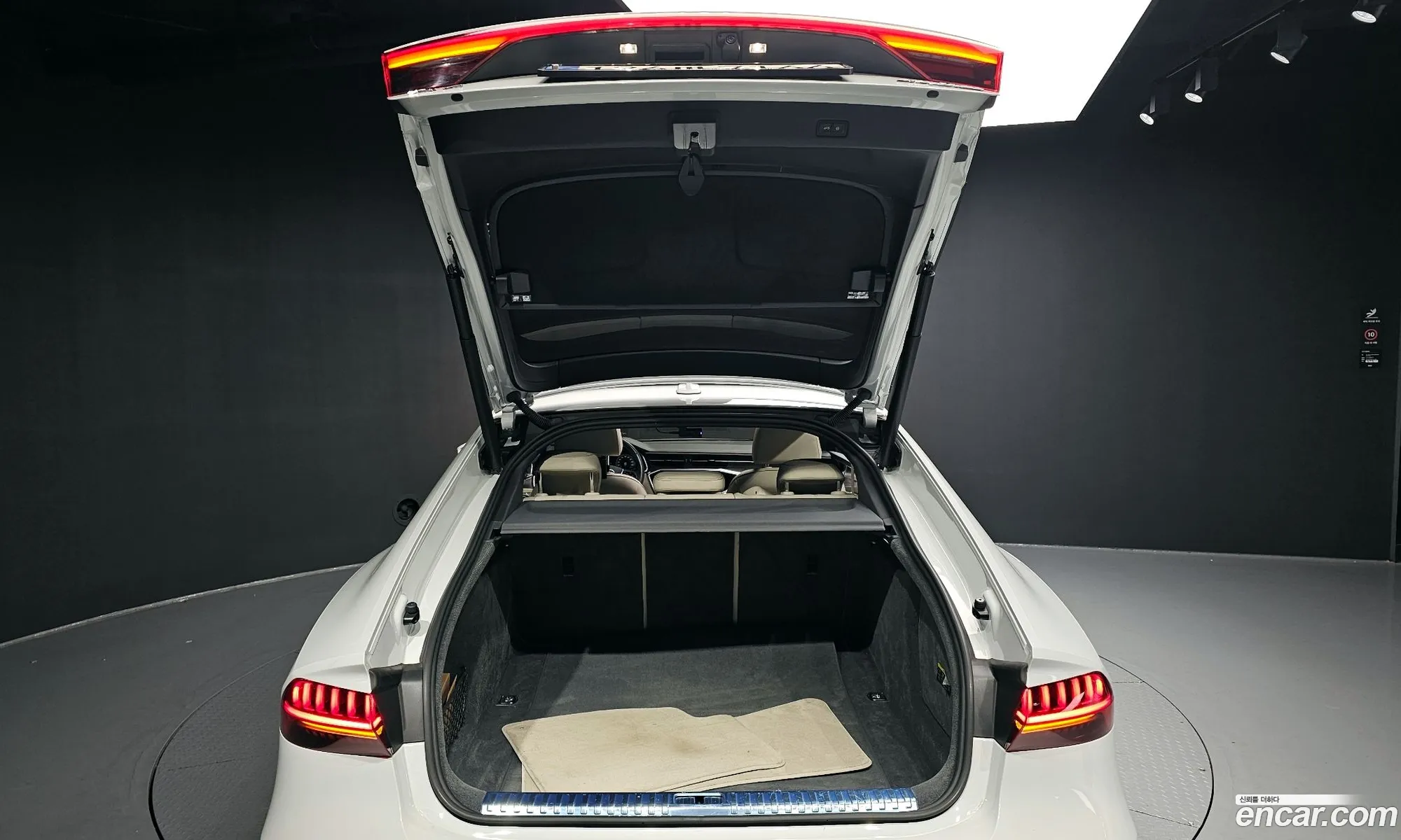 Audi A7 2021 WAUZZZF20MN003416 — 14