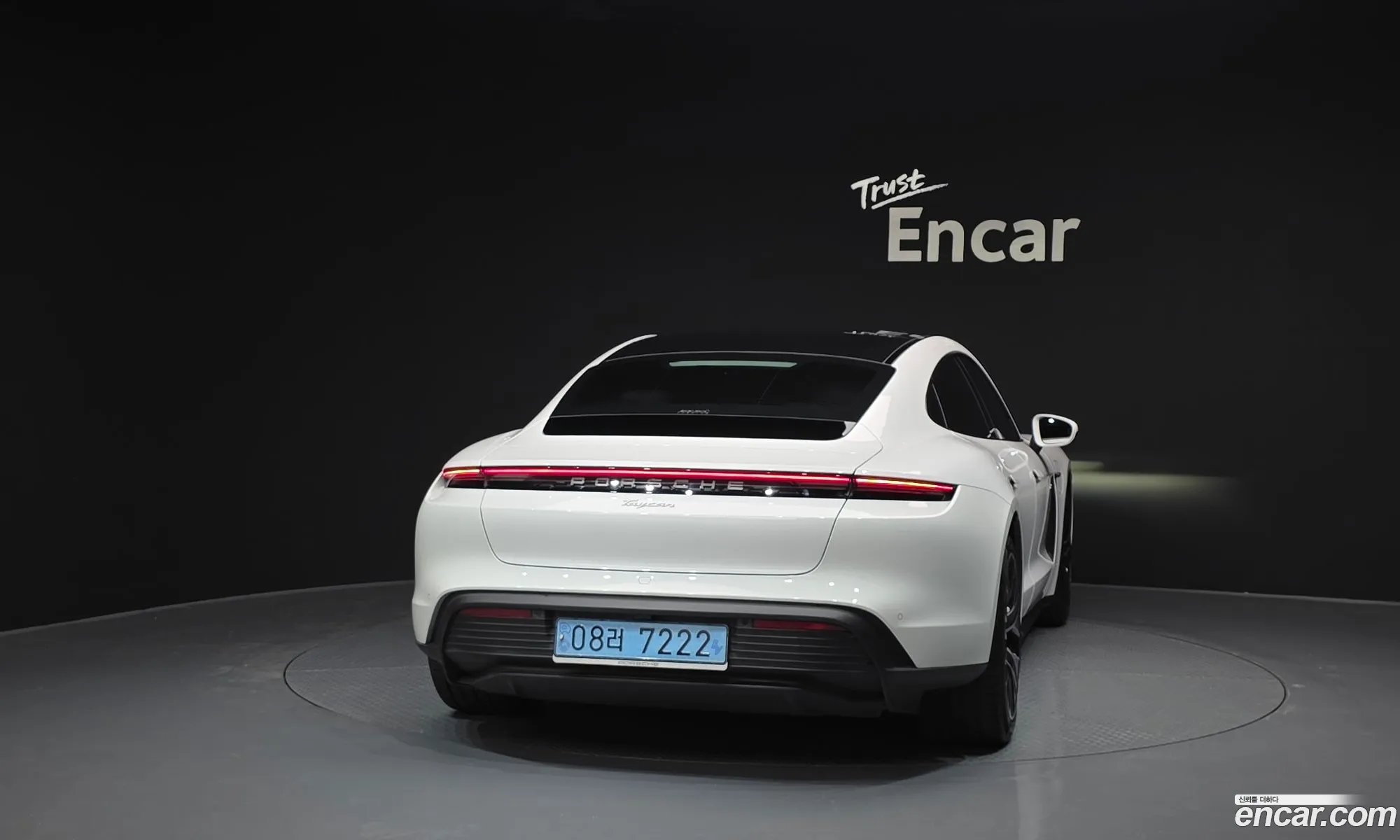 Porsche Taycan 2023 — 9