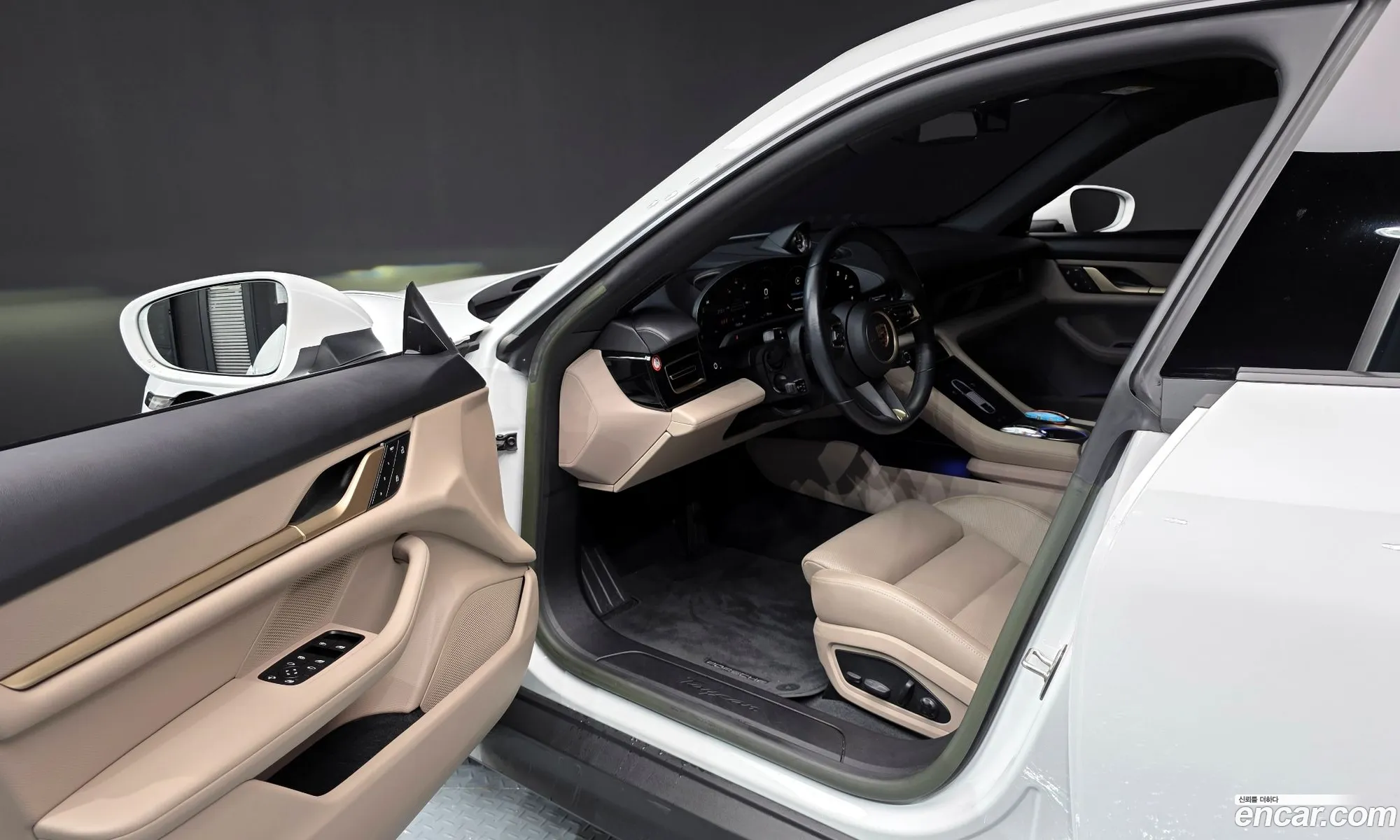 Porsche Taycan 2023 — 3