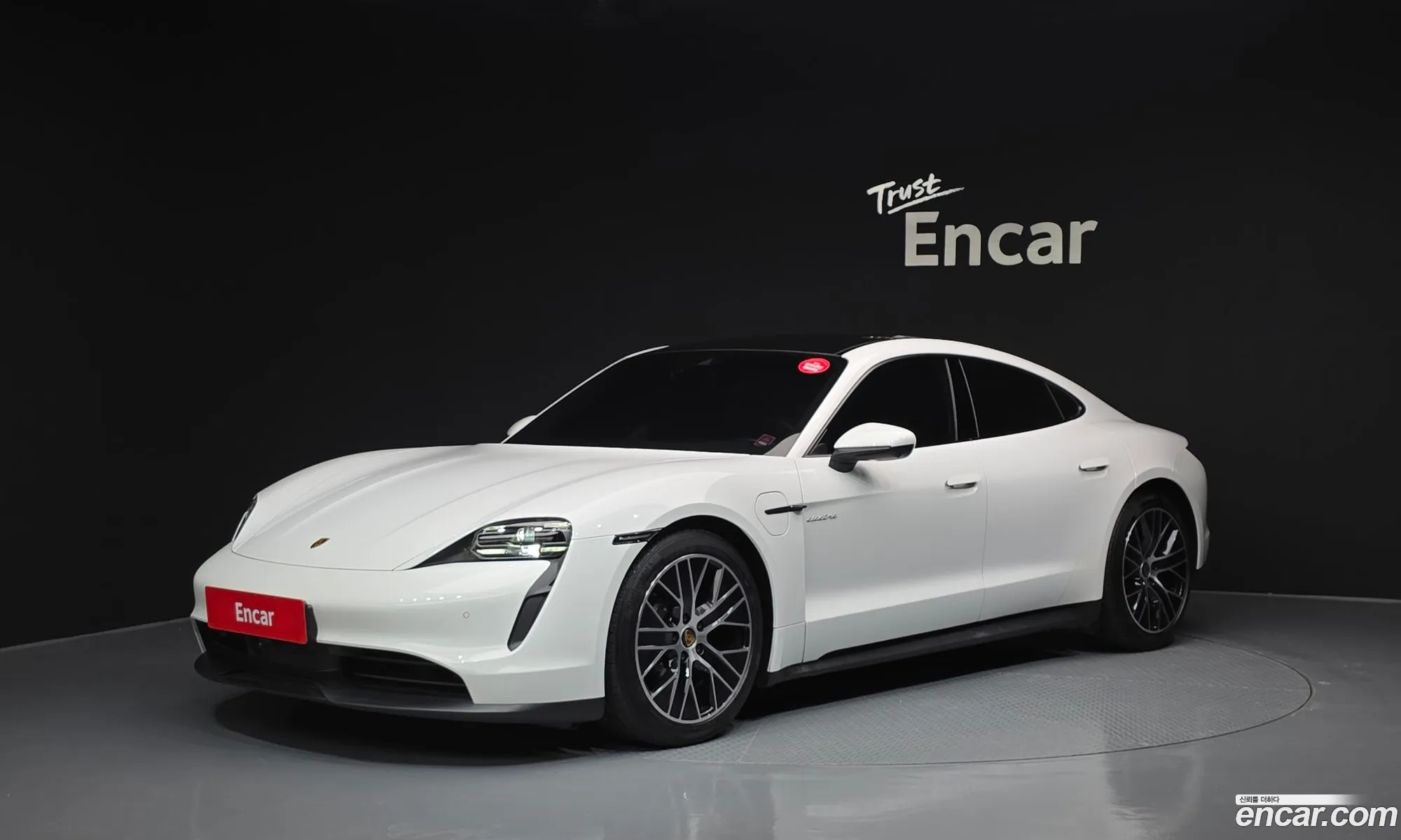 Porsche Taycan 2023 — 4