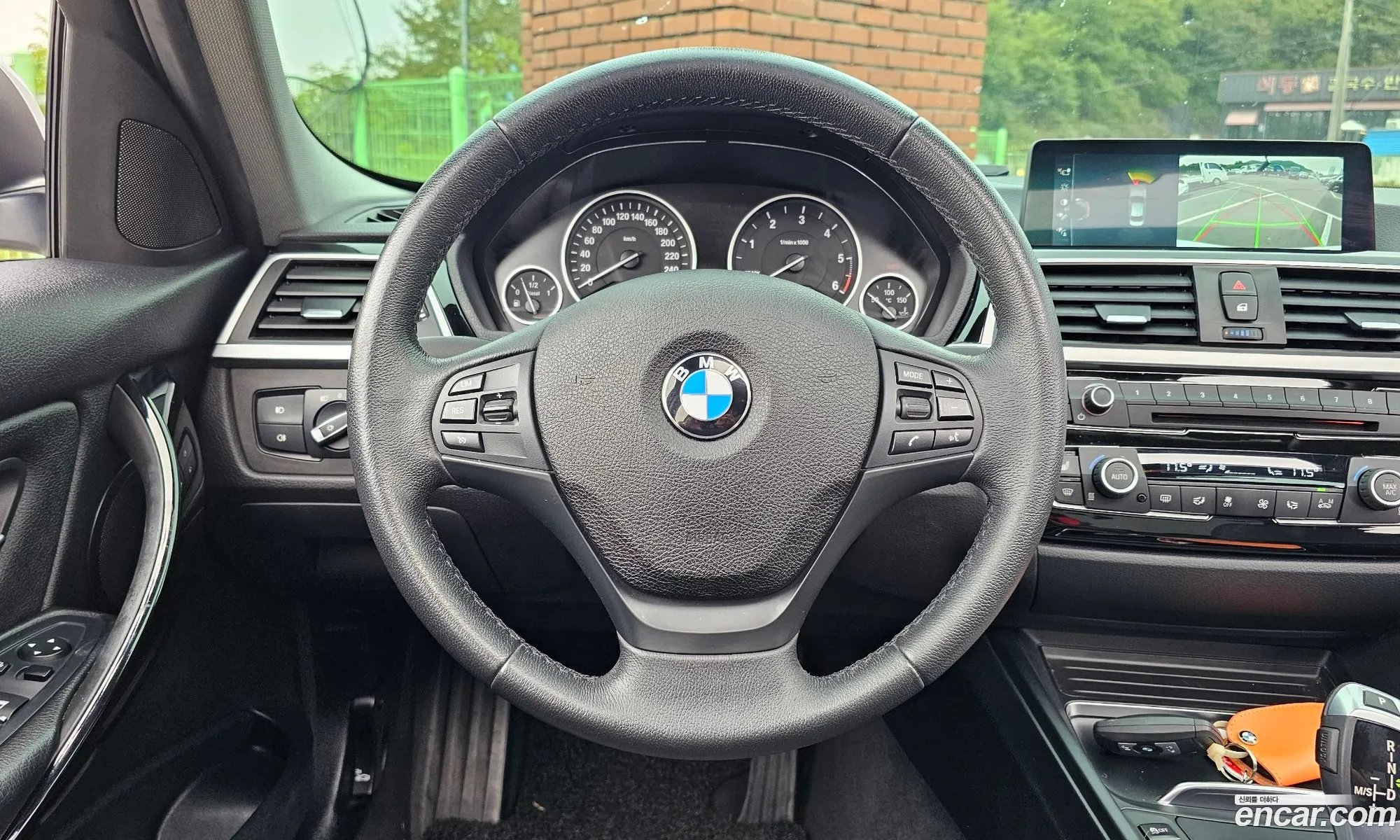 BMW 3 Series 2017 WBA8C5108HK855256 — 2
