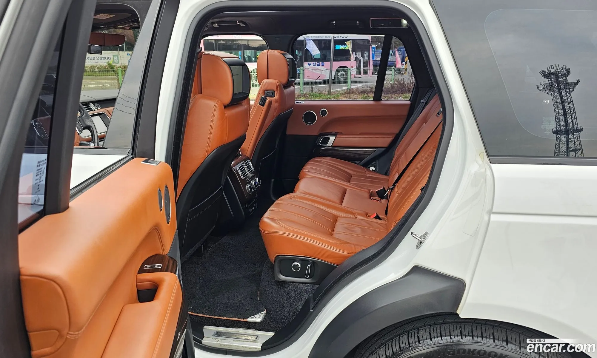 Land Rover Range Rover 2017 SALGA2FJ0HA336558 — 13