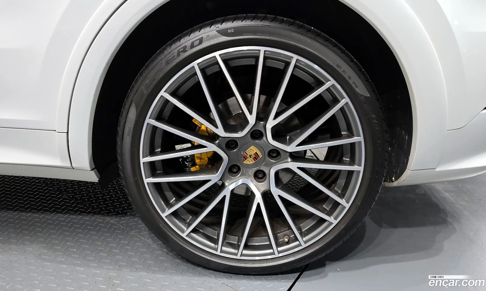 Porsche Cayenne 2021 — 3