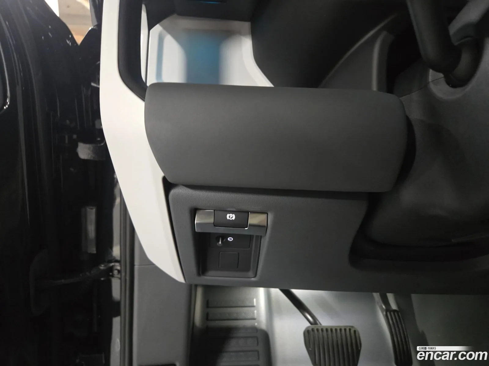 Land Rover Defender 2025 — 7