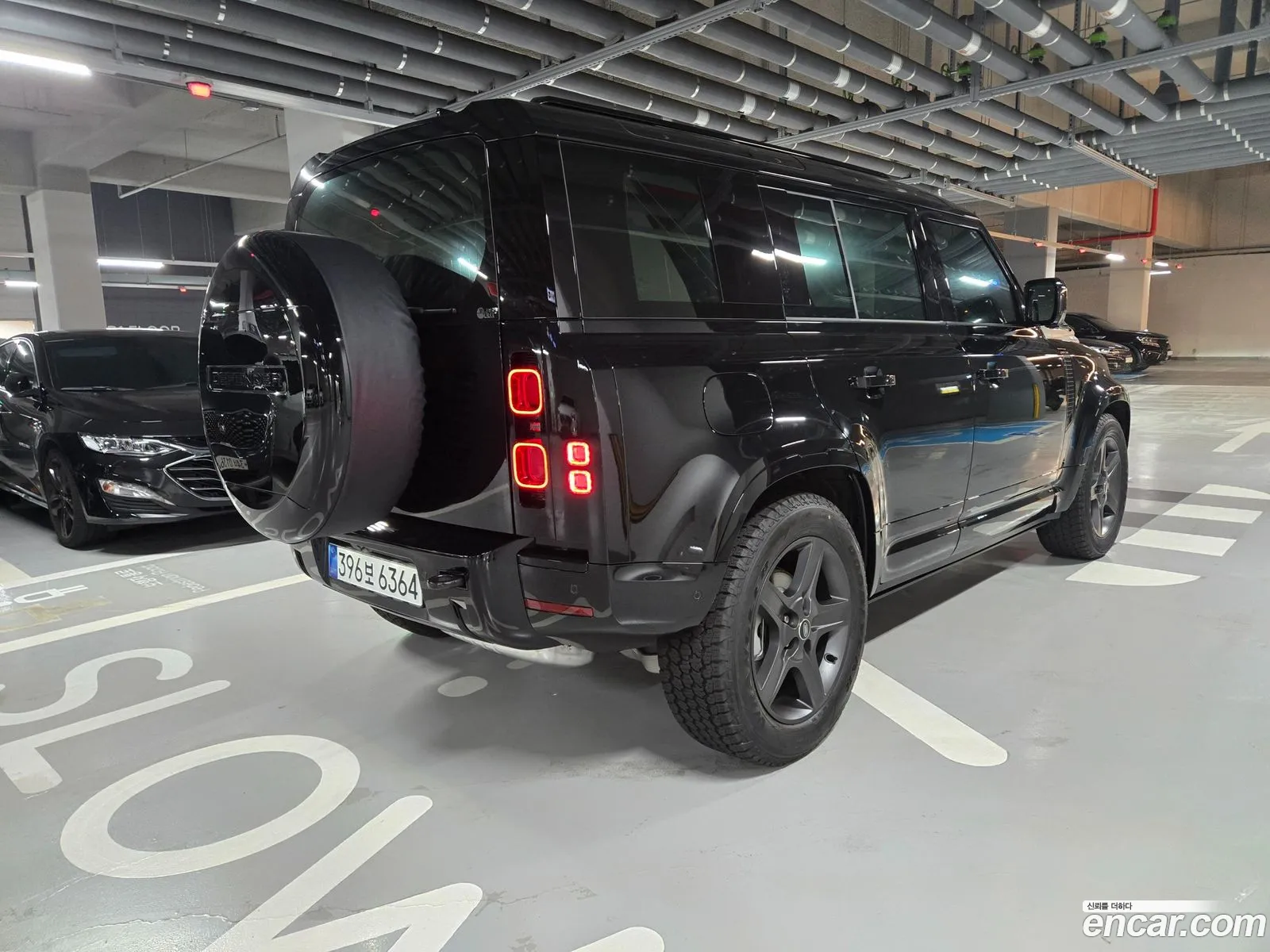 Land Rover Defender 2025 — 14