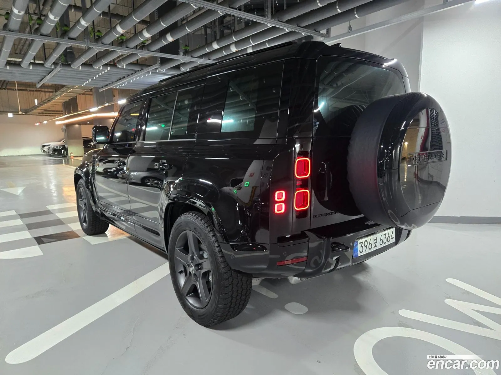Land Rover Defender 2025 — 11