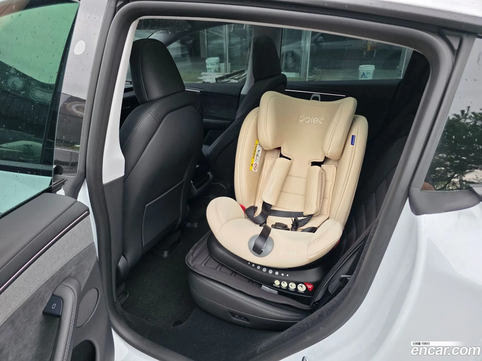 Tesla Model Y 2025 — 7
