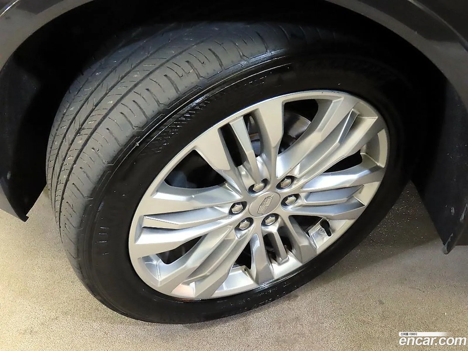 Cadillac XT5 2016 — 19