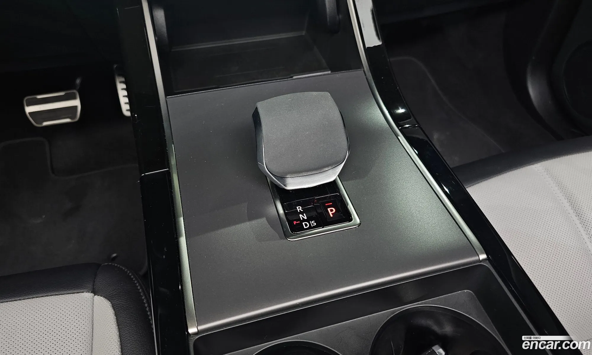 Land Rover Range Rover Evoque 2024 — 16
