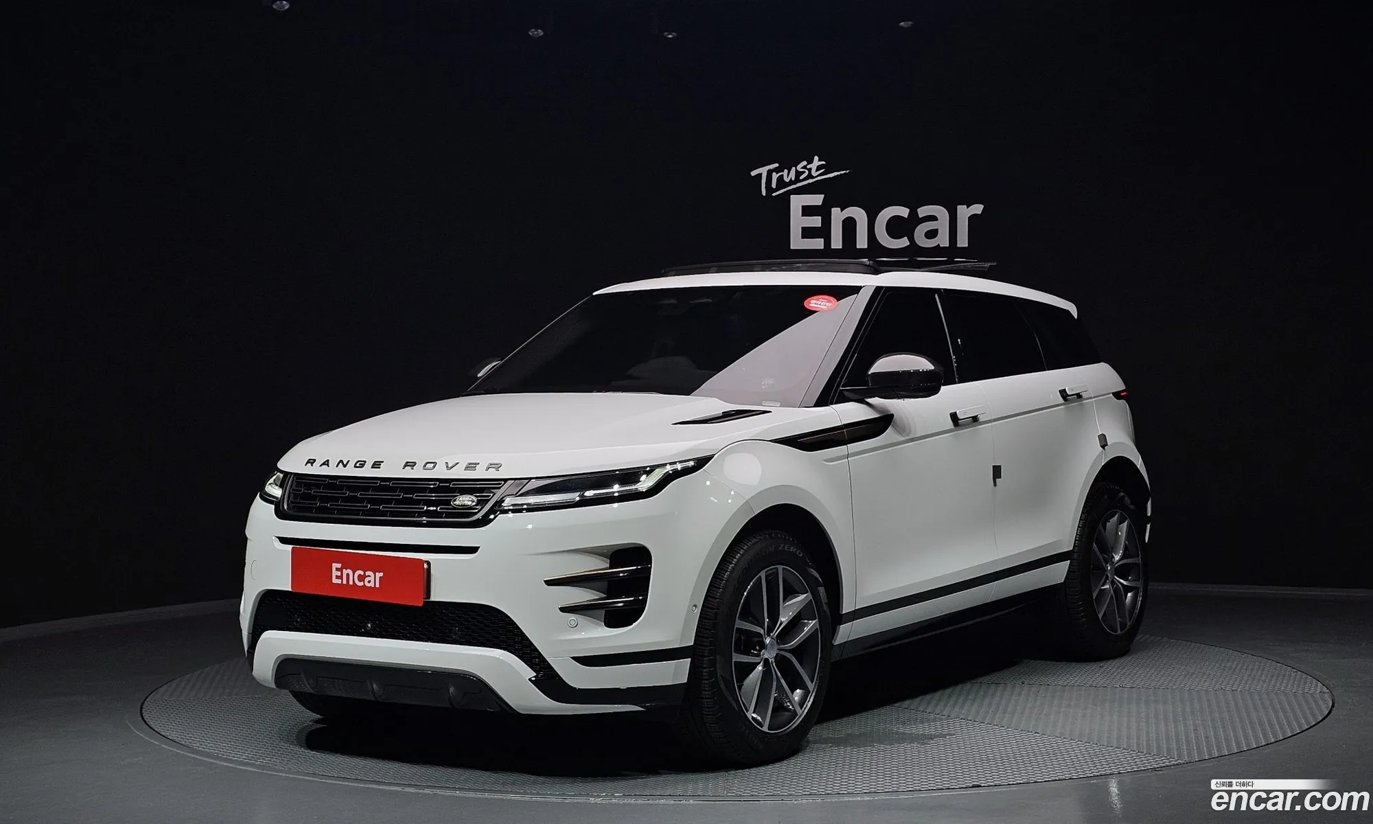 Land Rover Range Rover Evoque 2024 — 11