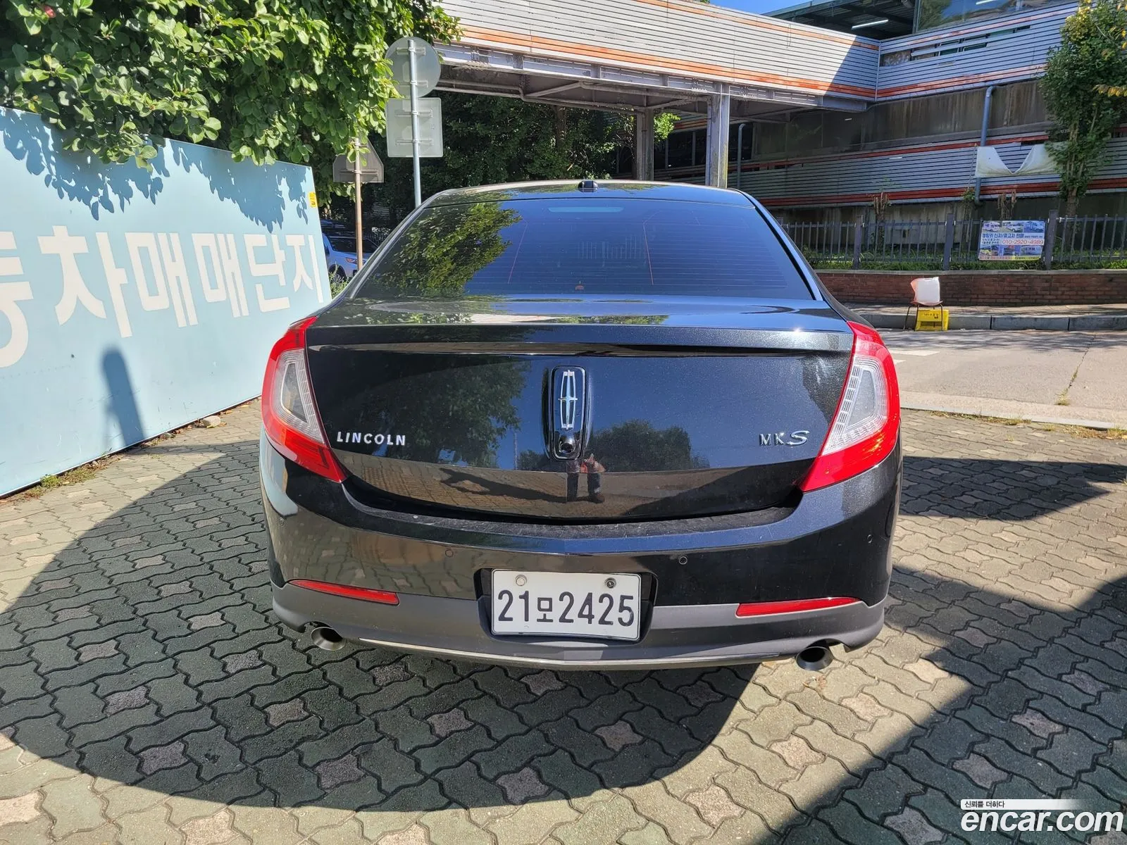 Lincoln MKS 2012 — 3