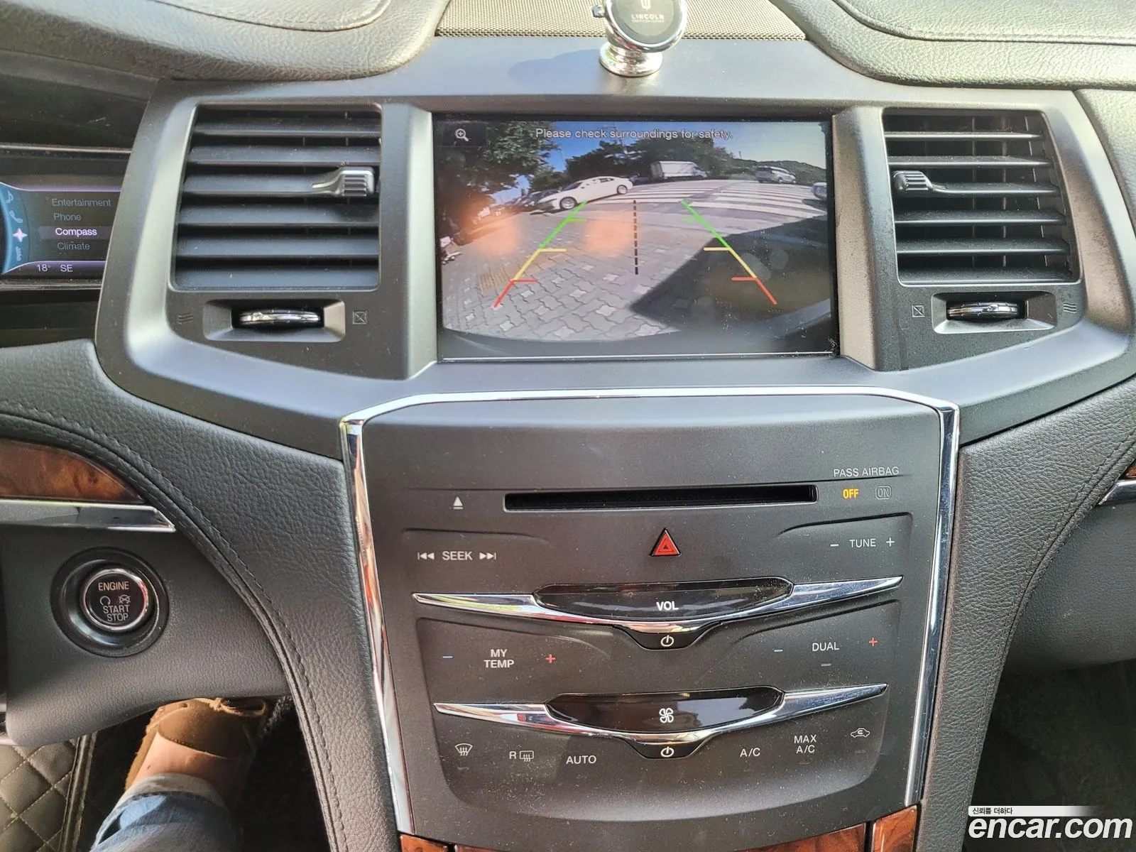 Lincoln MKS 2012 — 6