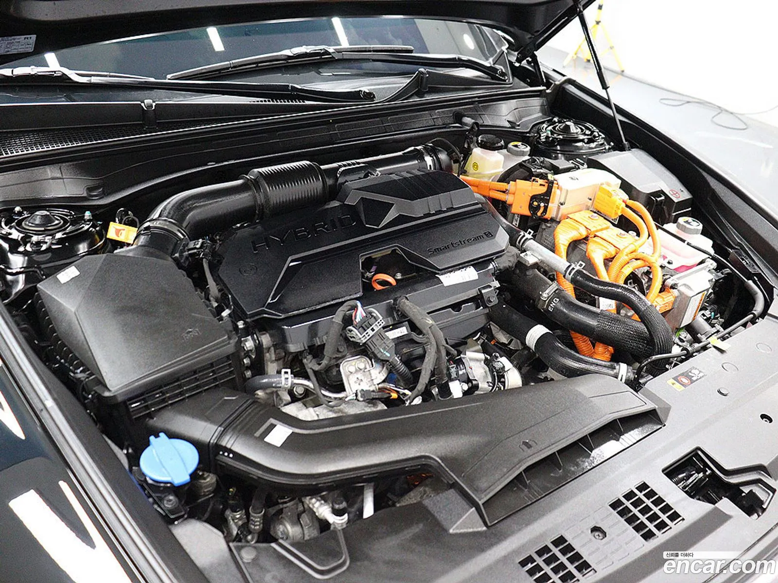 Hyundai Grandeur Hybrid 2024 — 4