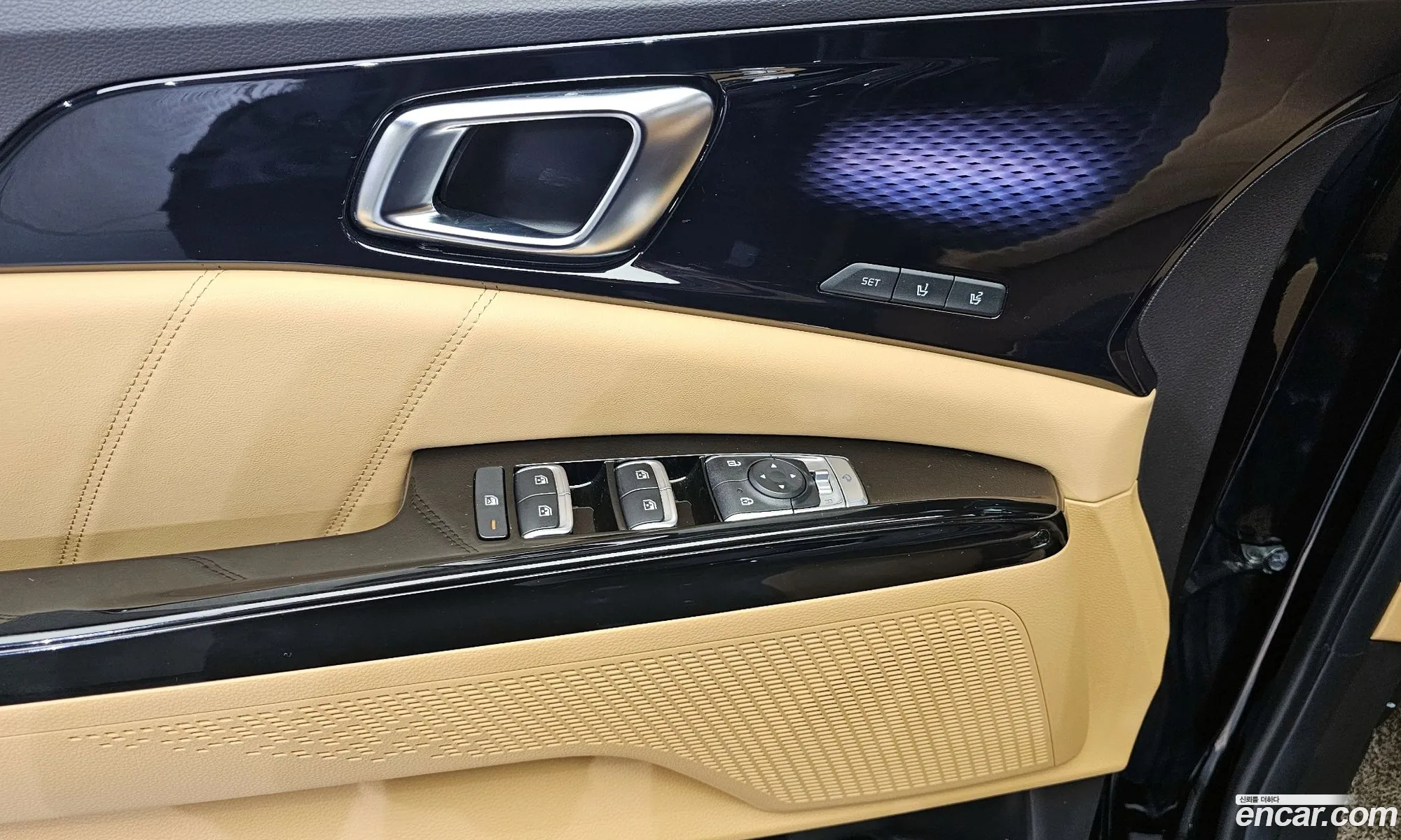Kia Carnival 2023 KNANE81BBPS328891 — 17