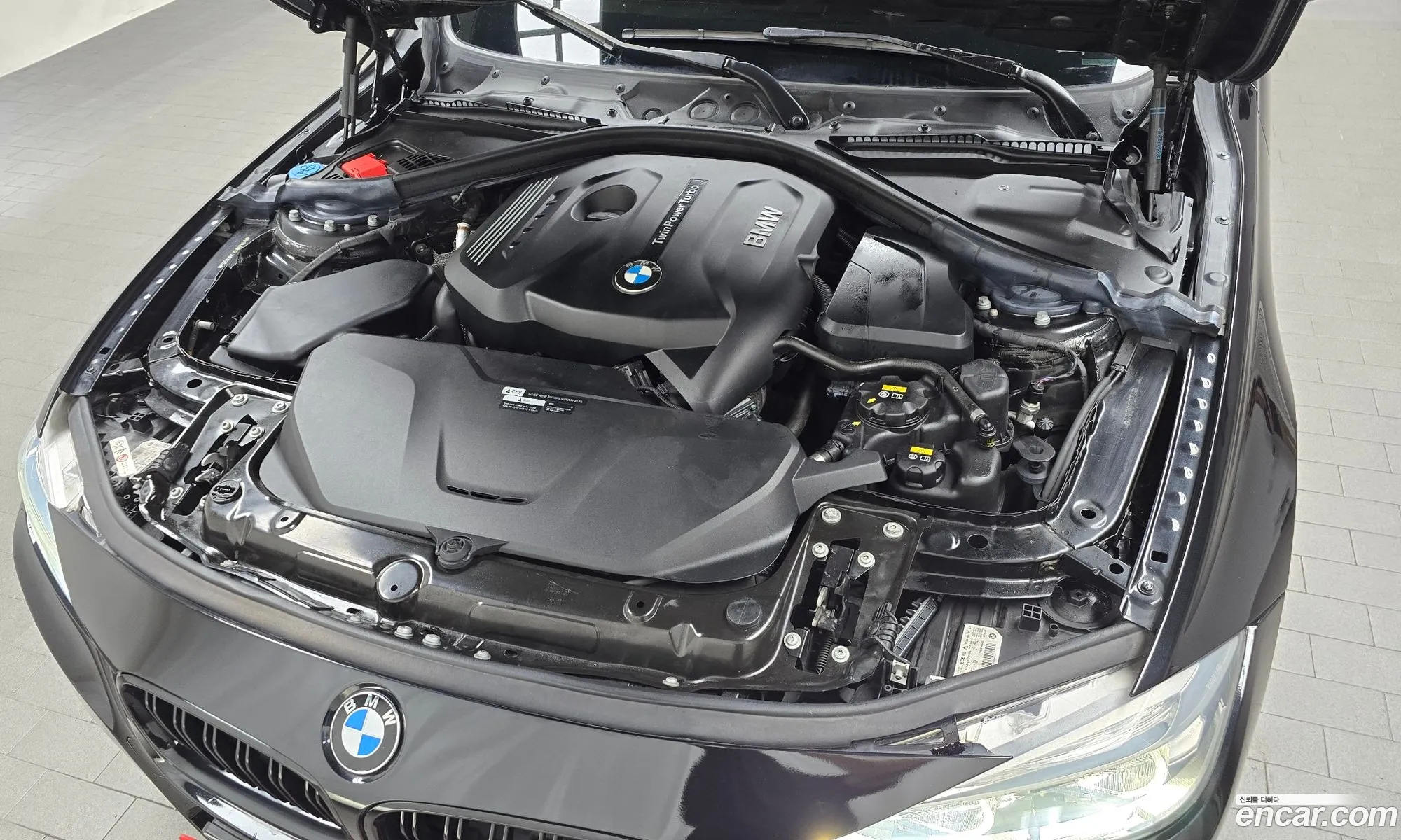 BMW 3 Series 2018 WBA8B9104JA826262 — 18
