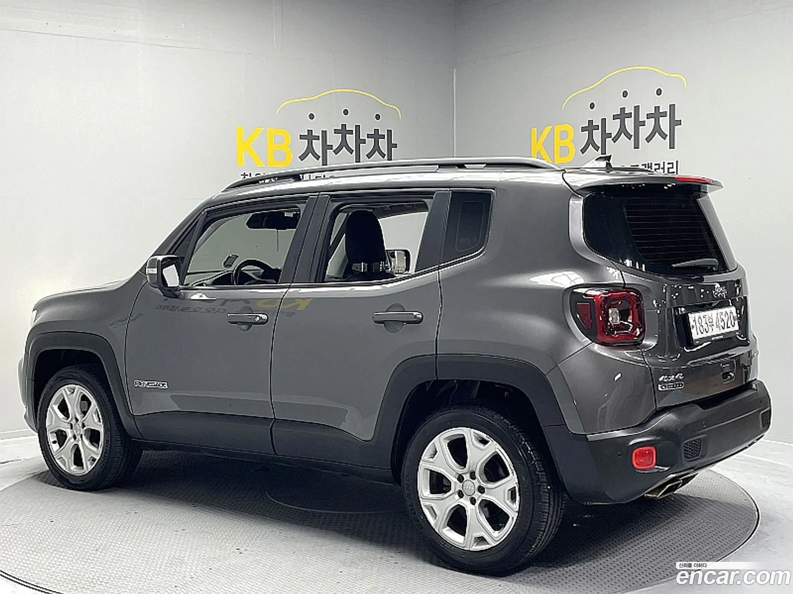 Jeep Renegade 2019 — 10