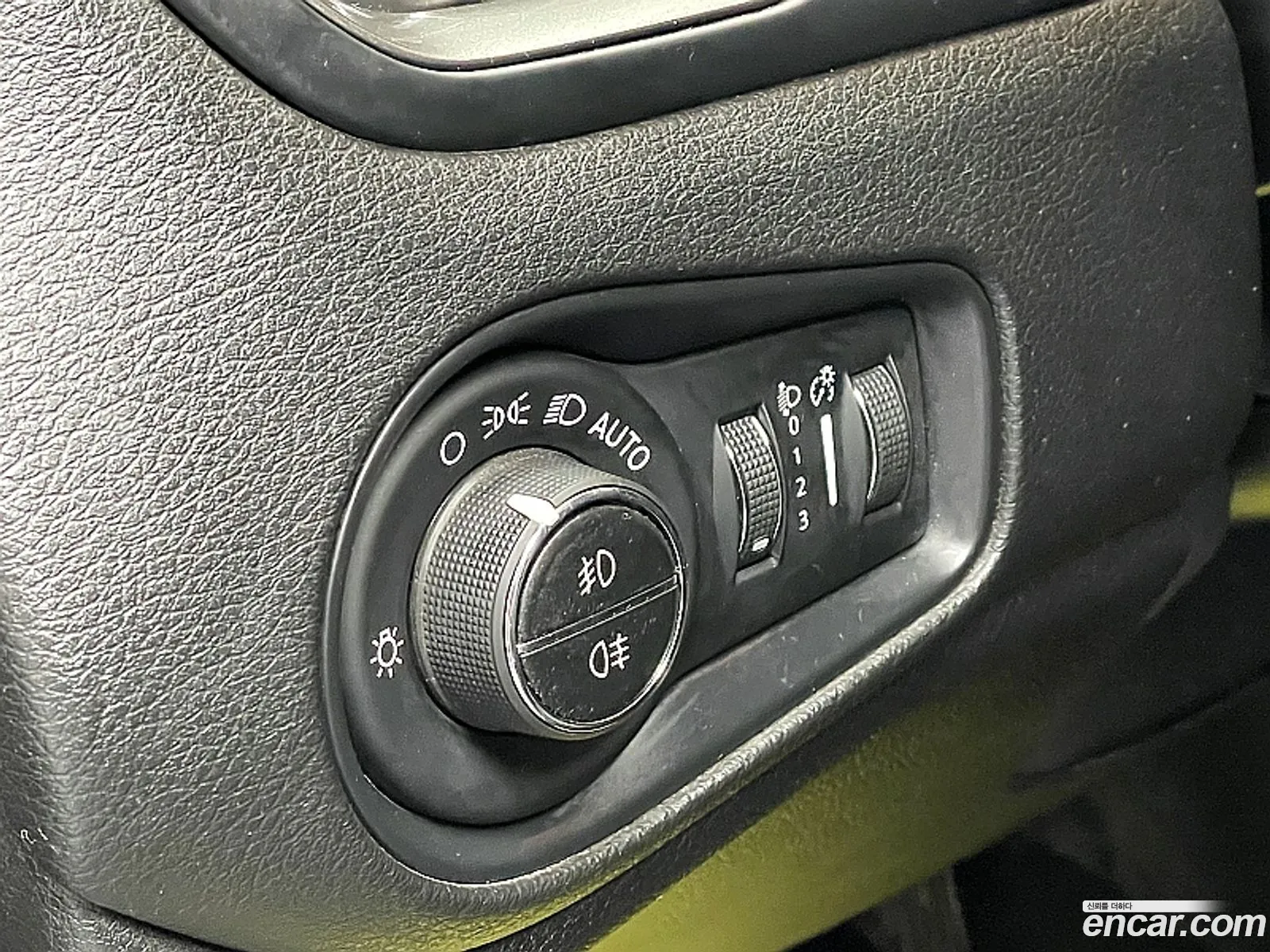 Jeep Renegade 2019 — 13