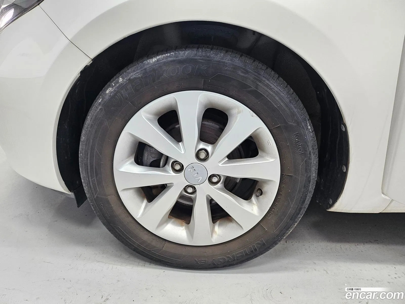 Kia Pride 2014 — 15