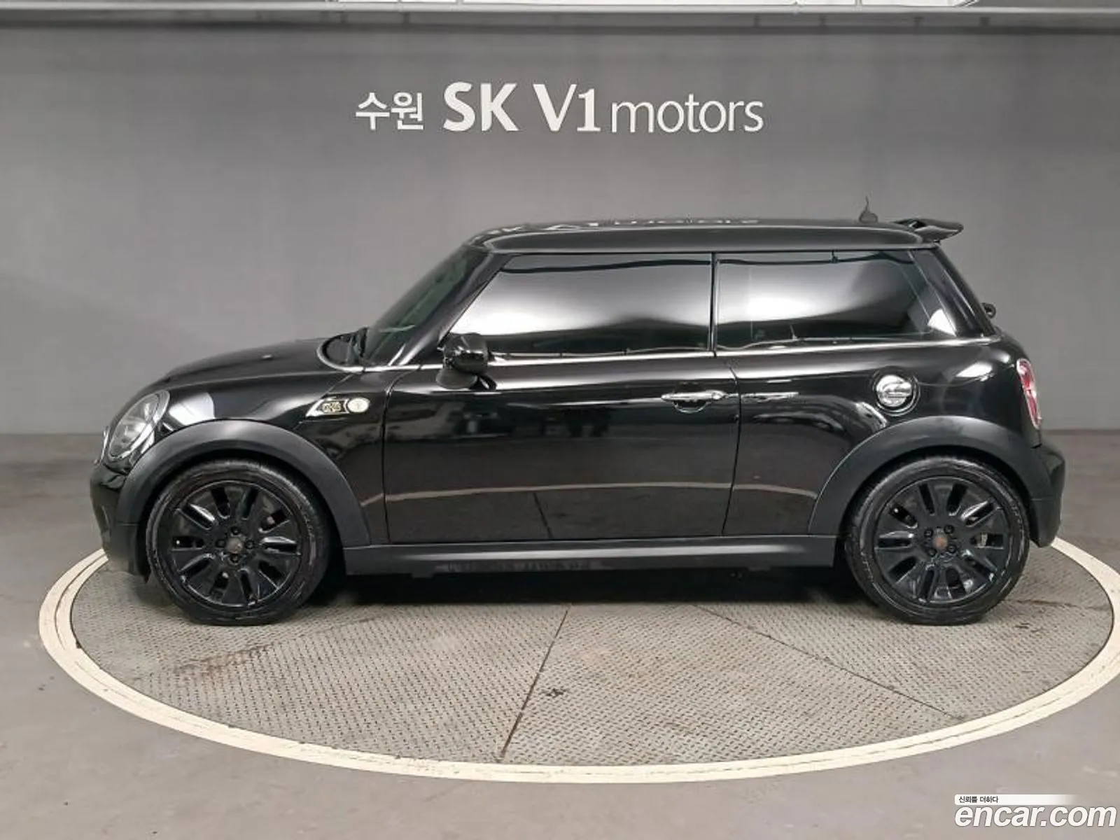 Mini Cooper S 2010 — 17
