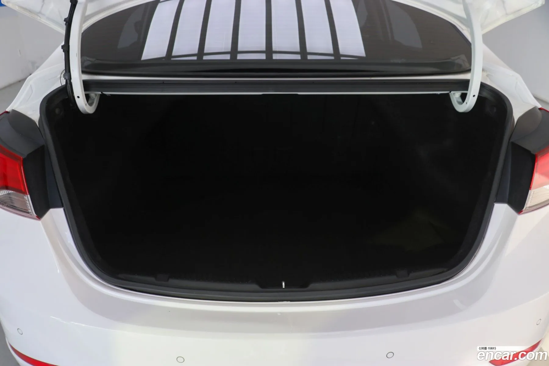 Hyundai Elantra 2013 — 14