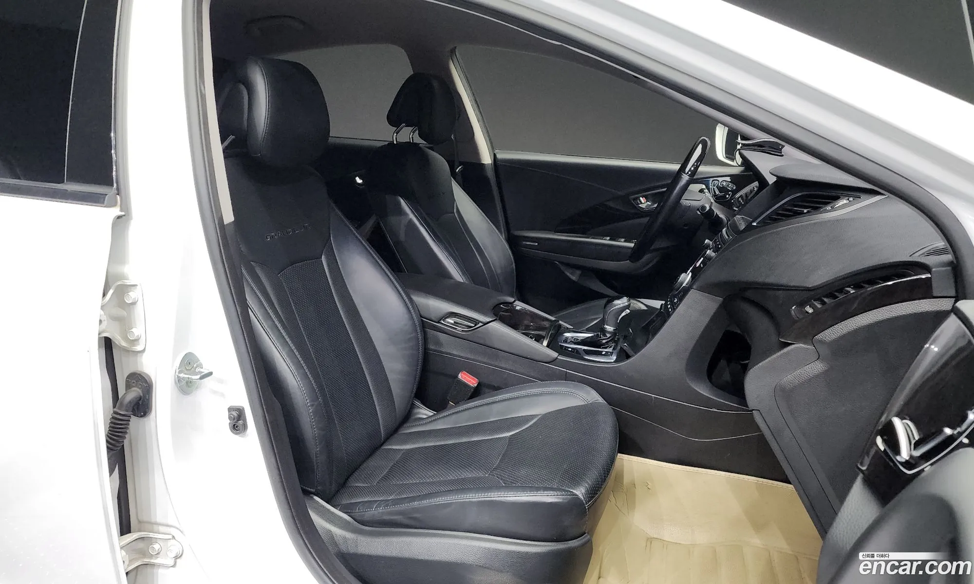Hyundai Grandeur HG 2015 — 6