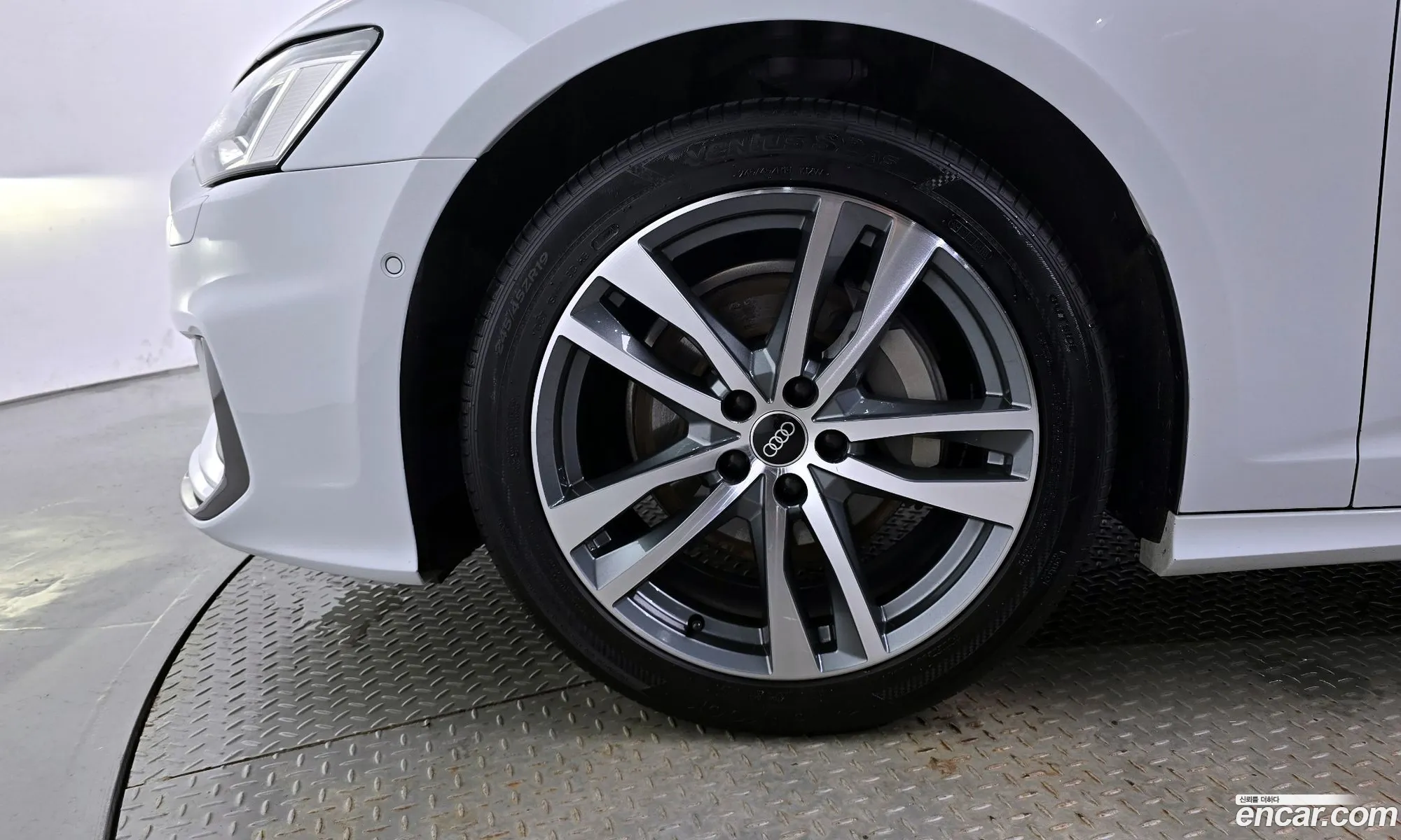 Audi A6 2022 — 12