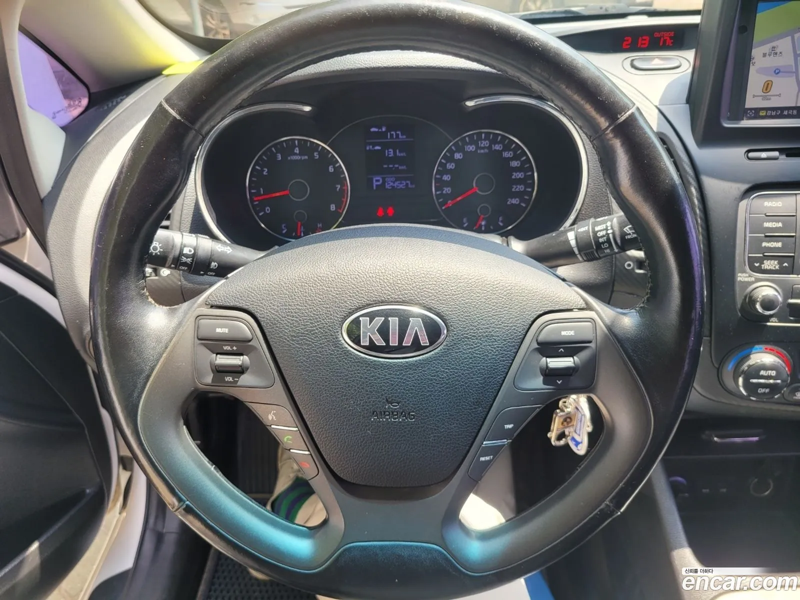Kia K3 2013 — 14