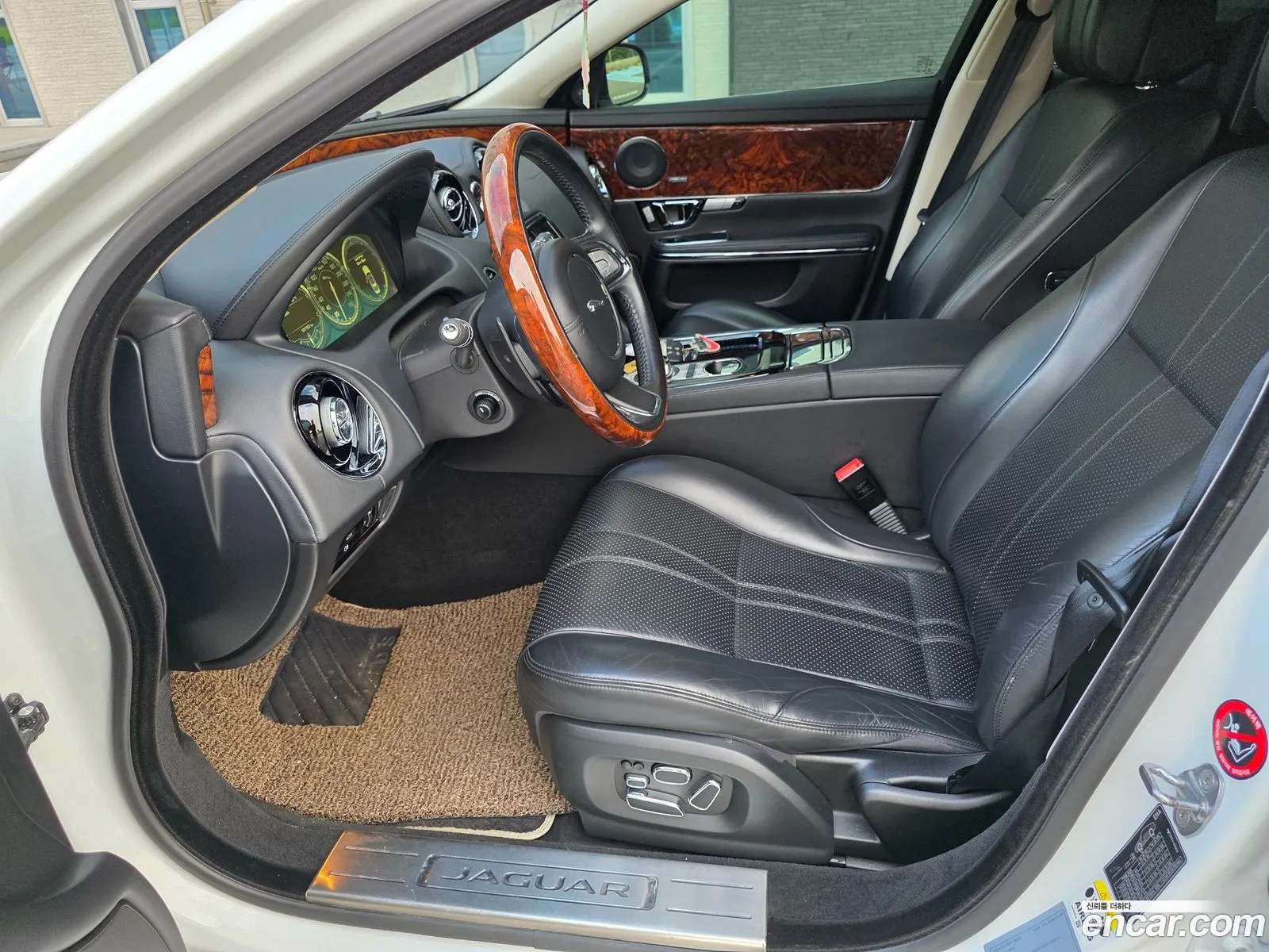 Jaguar XJ 2015 — 6