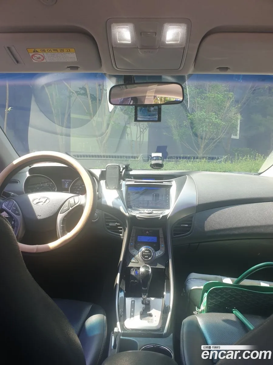 Hyundai Elantra MD 2012 — 10