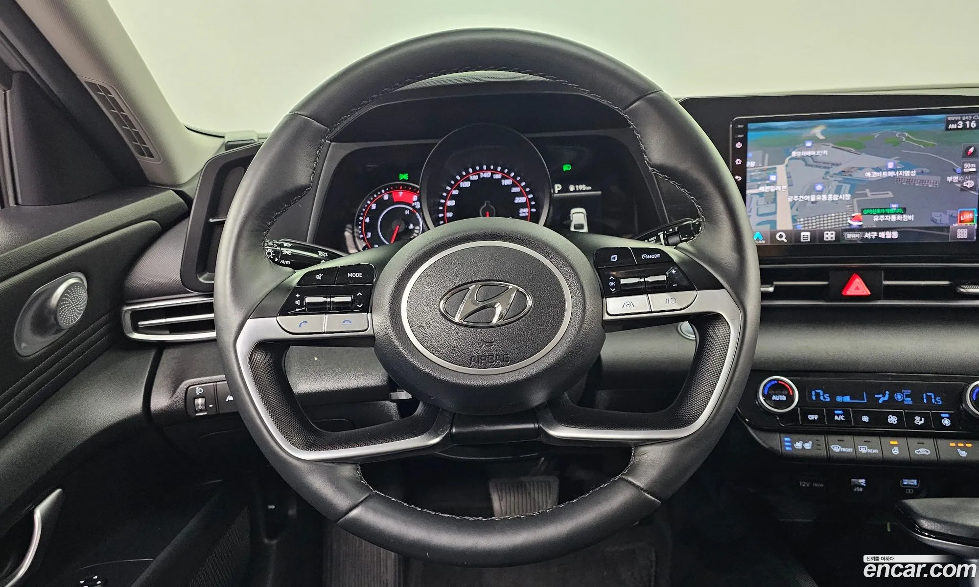 Hyundai Elantra 2021 — 12