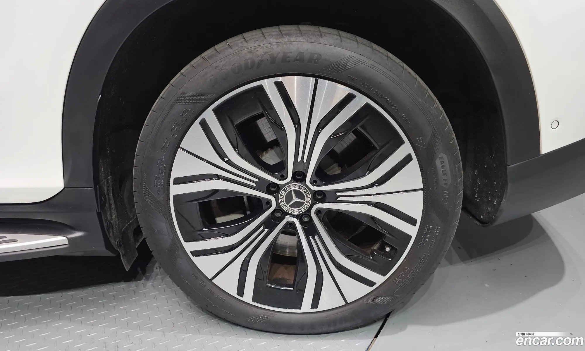 Mercedes-Benz EQE SUV X294 2023 — 15