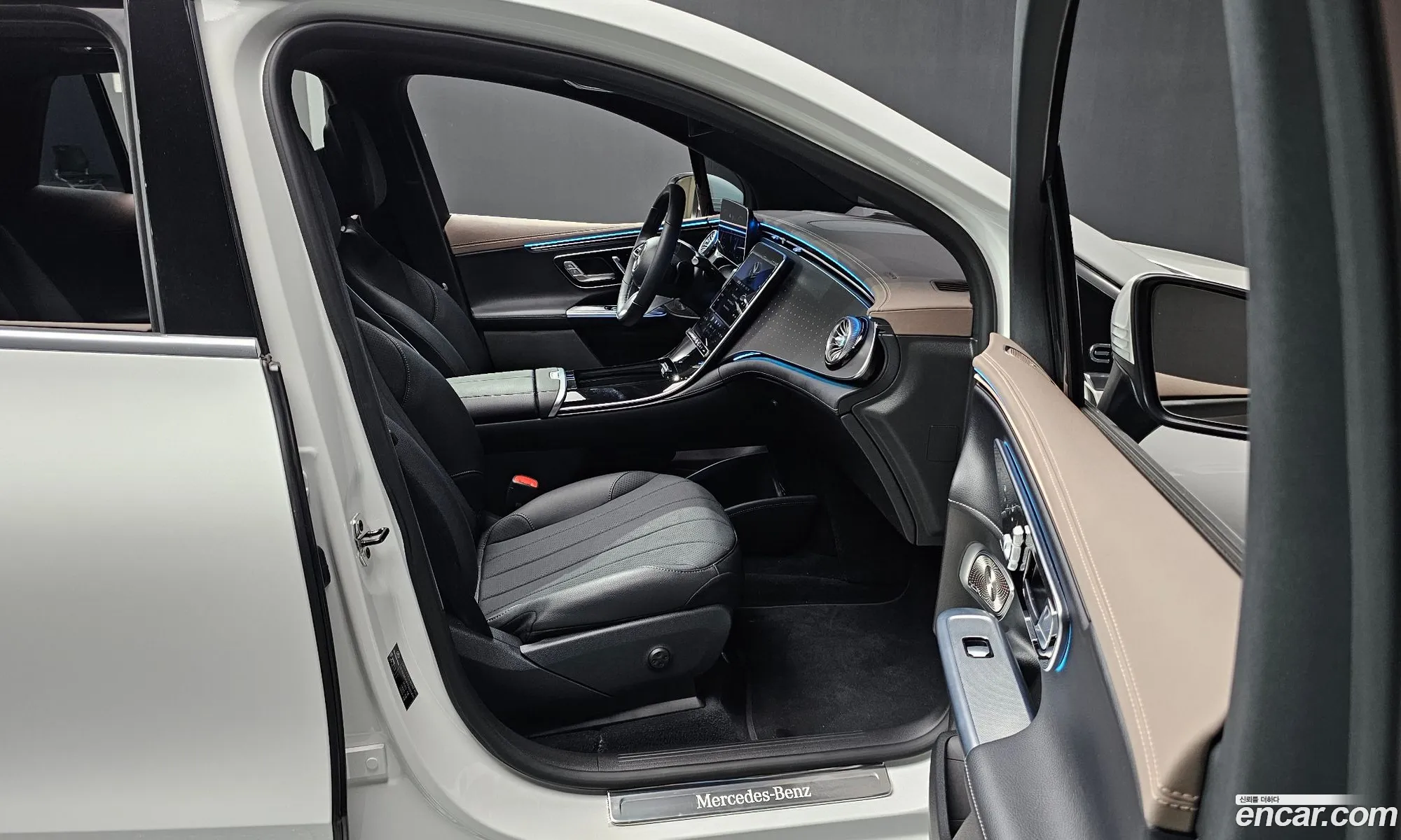 Mercedes-Benz EQE SUV X294 2023 — 3