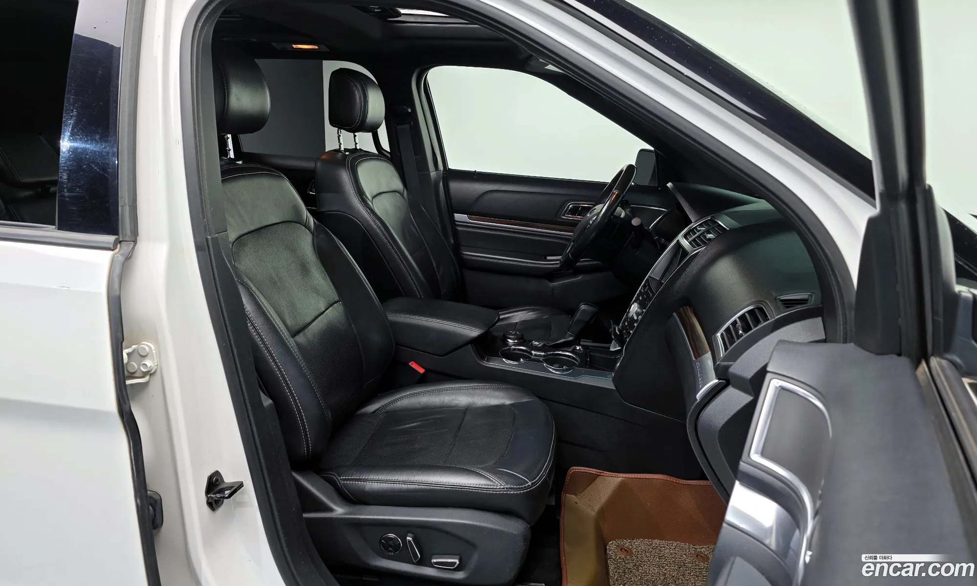 Ford Explorer 2016 1FM5K8FH8HGA30390 — 9