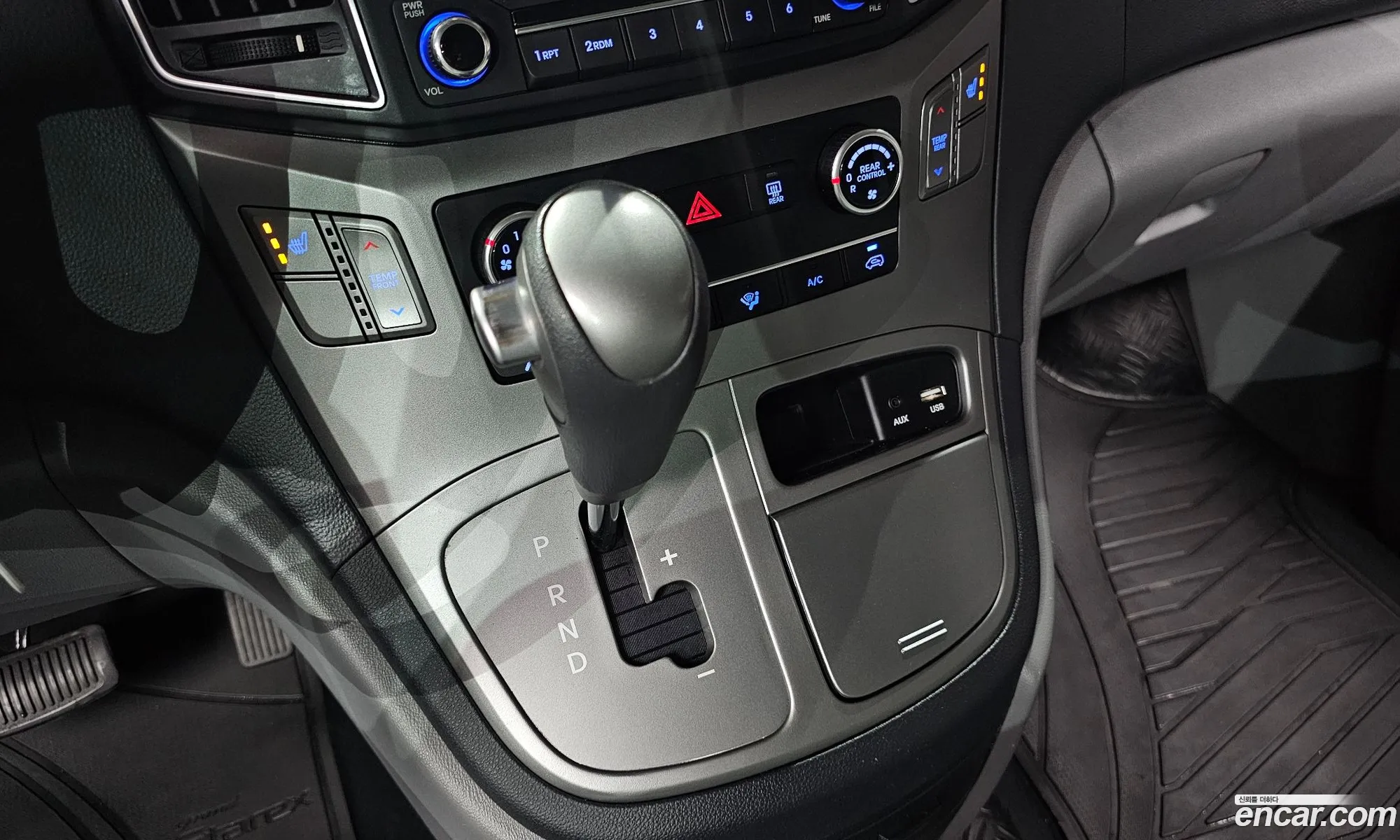 Hyundai Grand Starex 2016 — 2