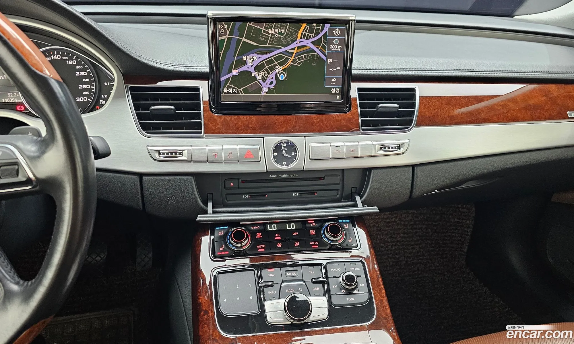 Audi A8 2011 — 2