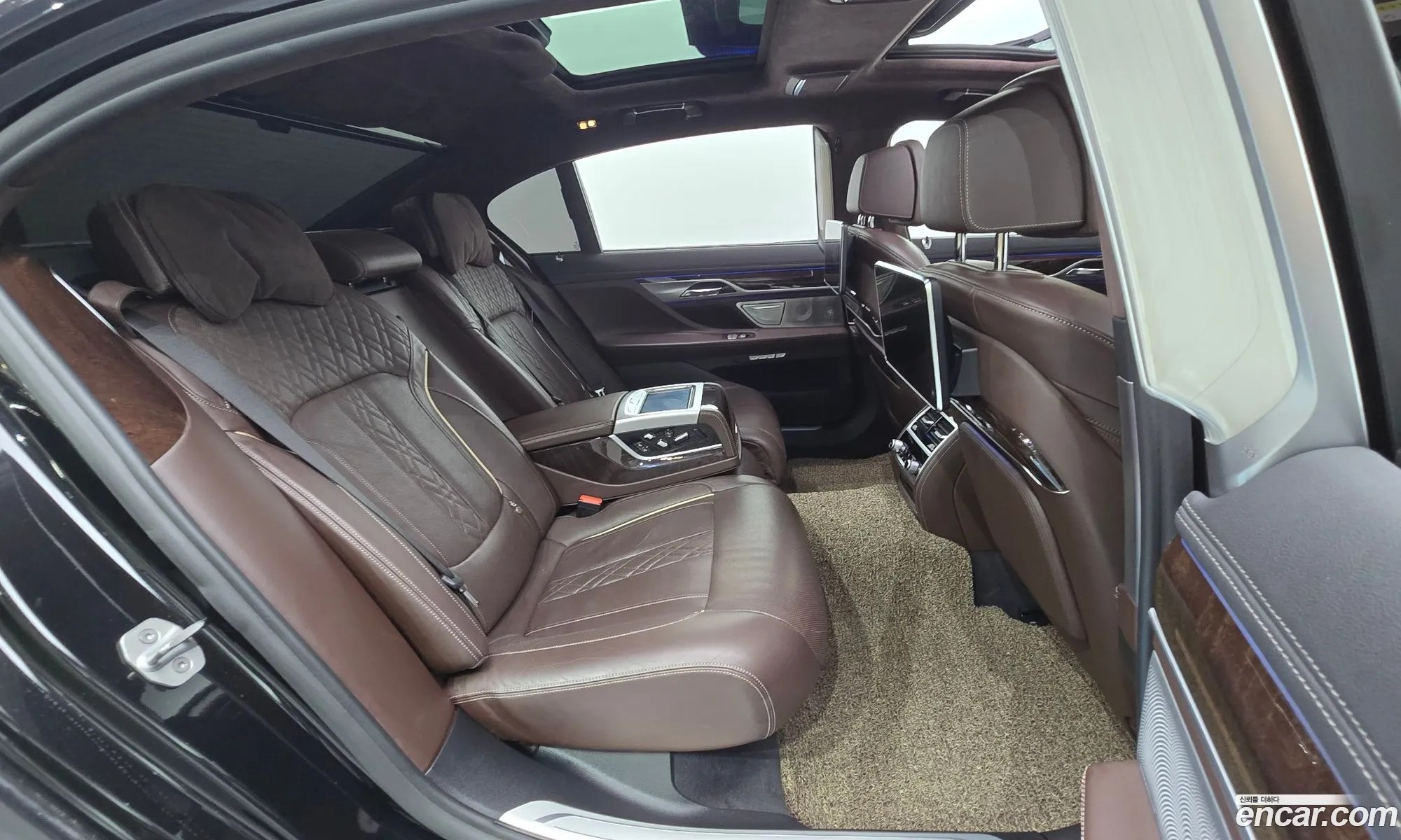 BMW 7 Series 2017 WBA7F2105HB005165 — 6