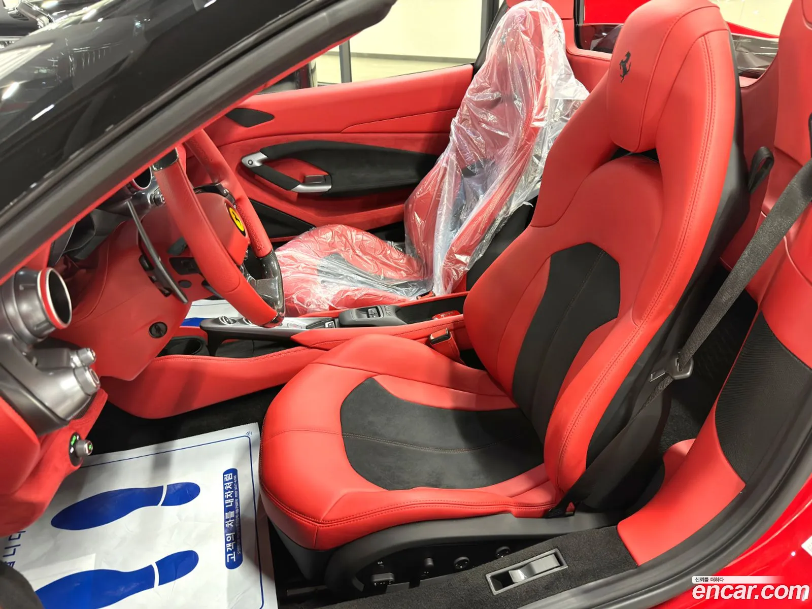 Ferrari F8 Spider 2021 — 17