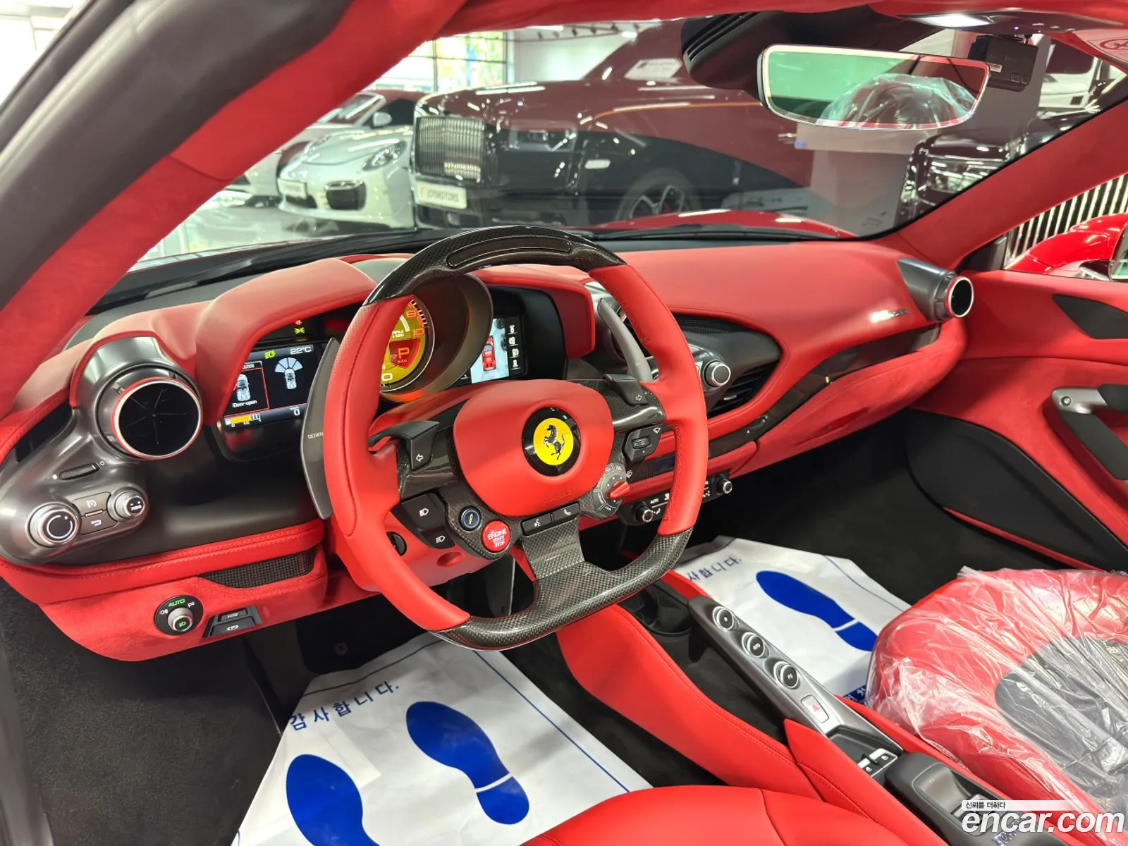 Ferrari F8 Spider 2021 — 12