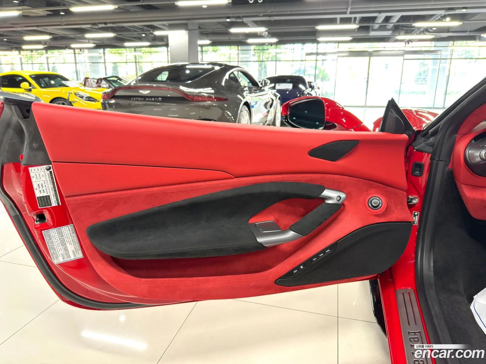 Ferrari F8 Spider 2021 — 16