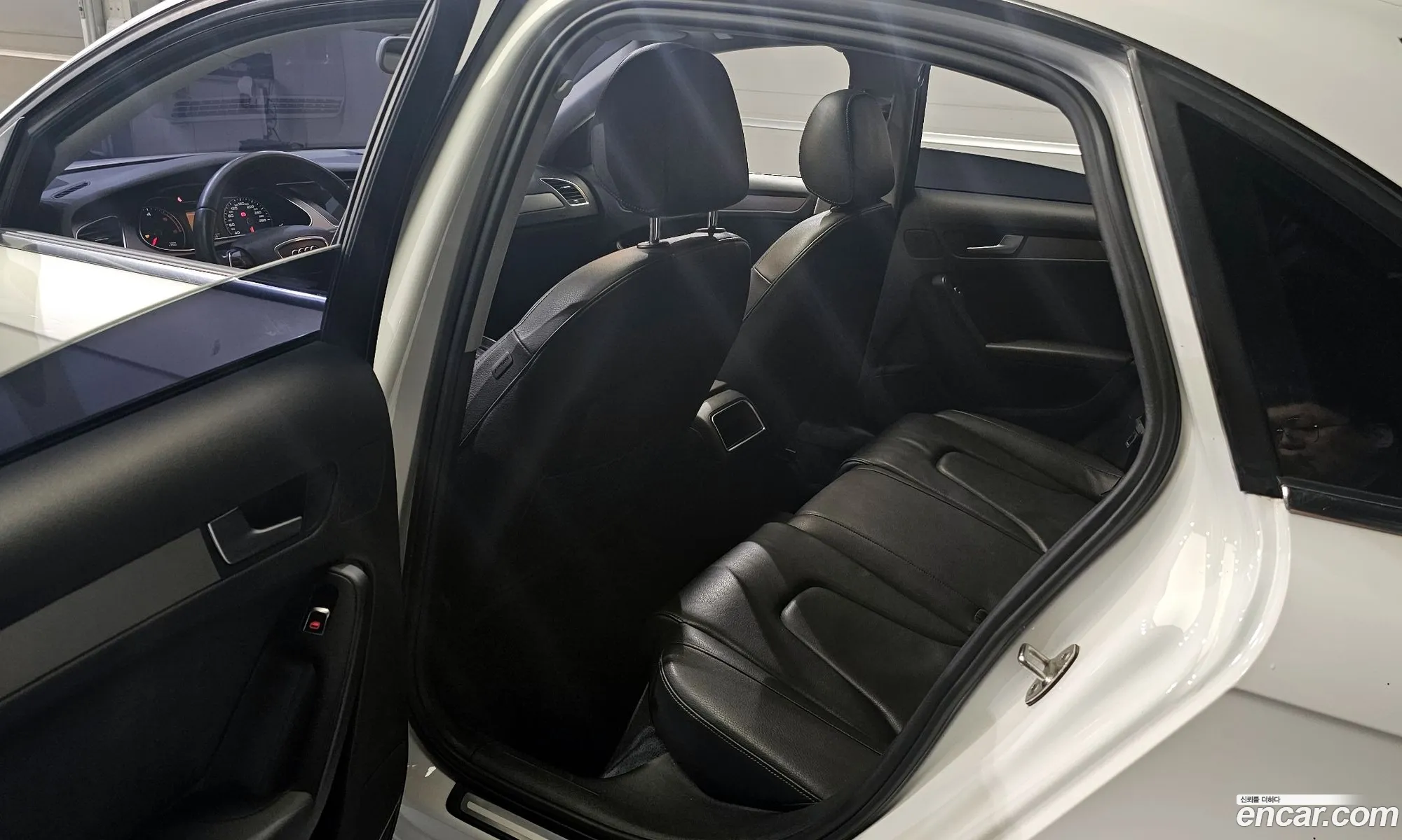 Audi A4 2014 WAUZZZ8K8FA019418 — 2