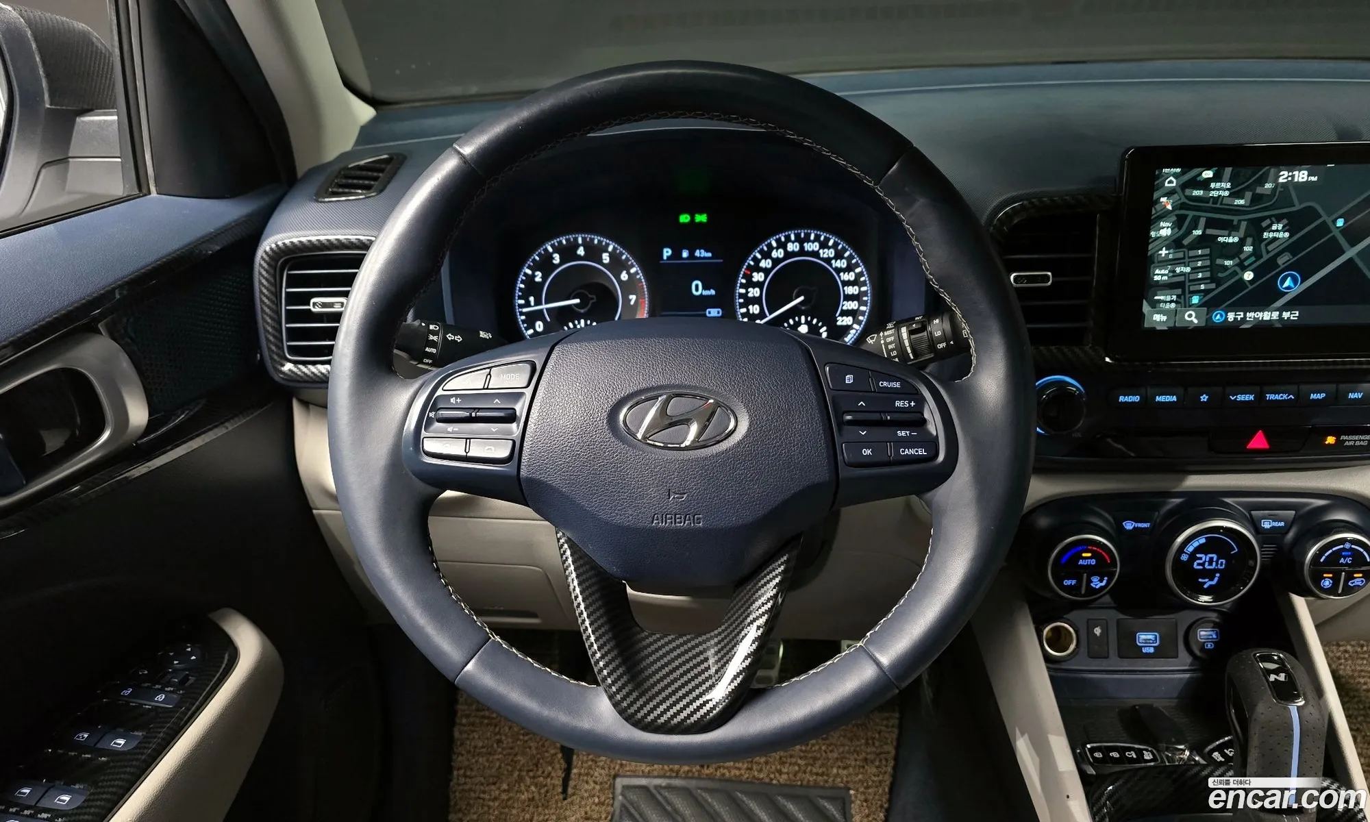 Hyundai Venue 2019 — 16