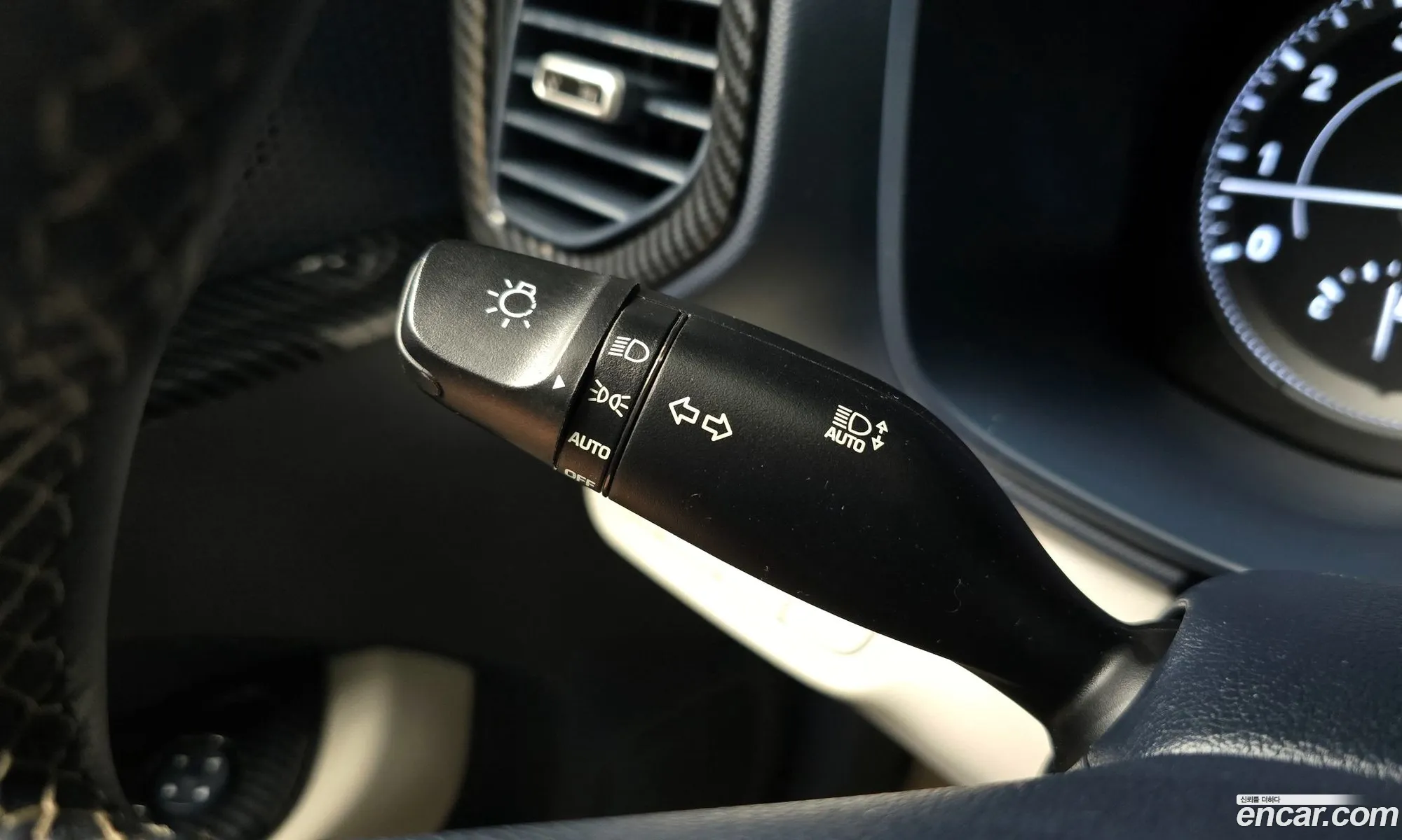 Hyundai Venue 2019 — 20