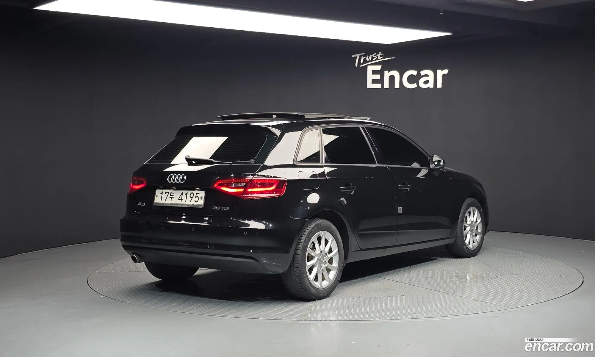 Audi A3 2015 WAUZZZ8V2FA117029 — 3