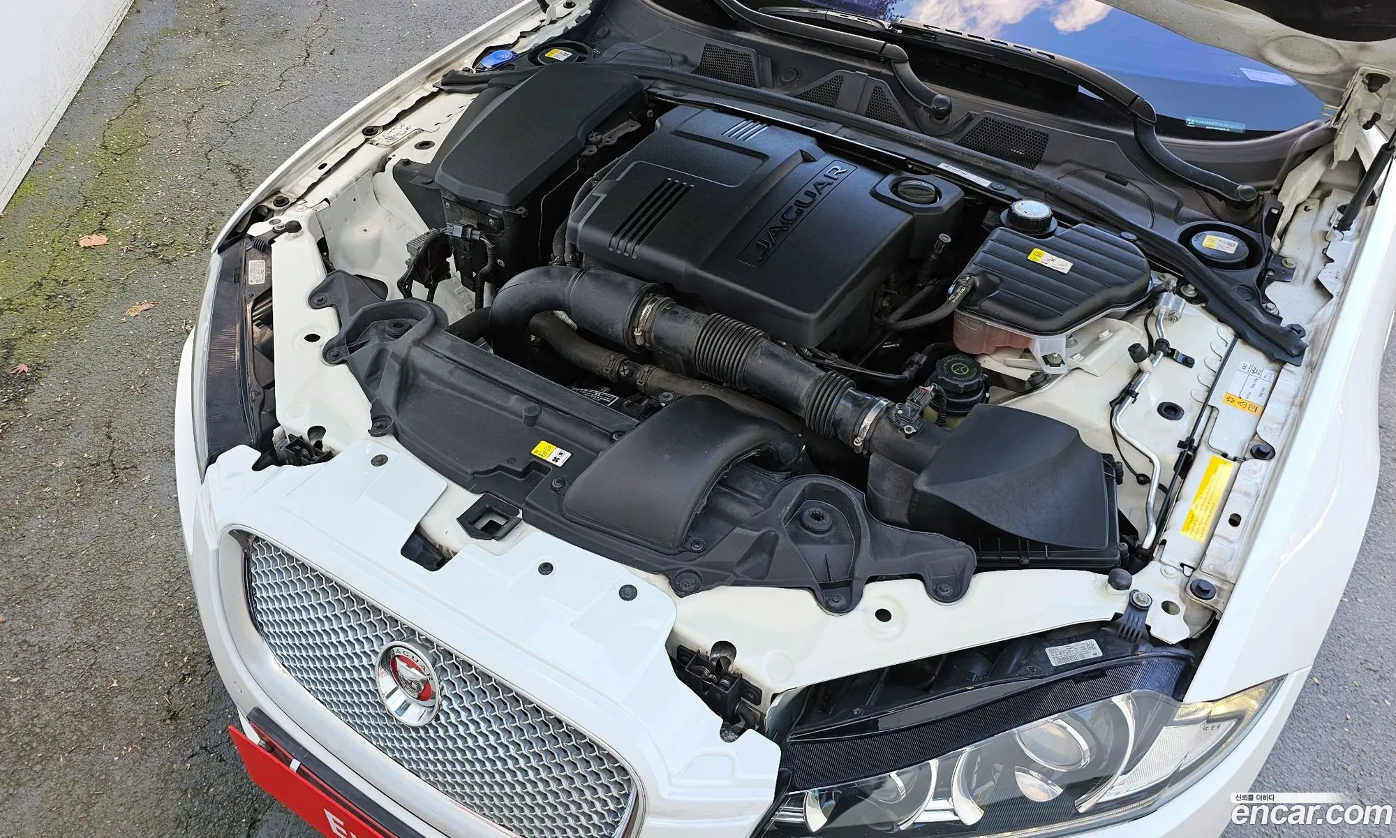 Jaguar XF 2014 — 18