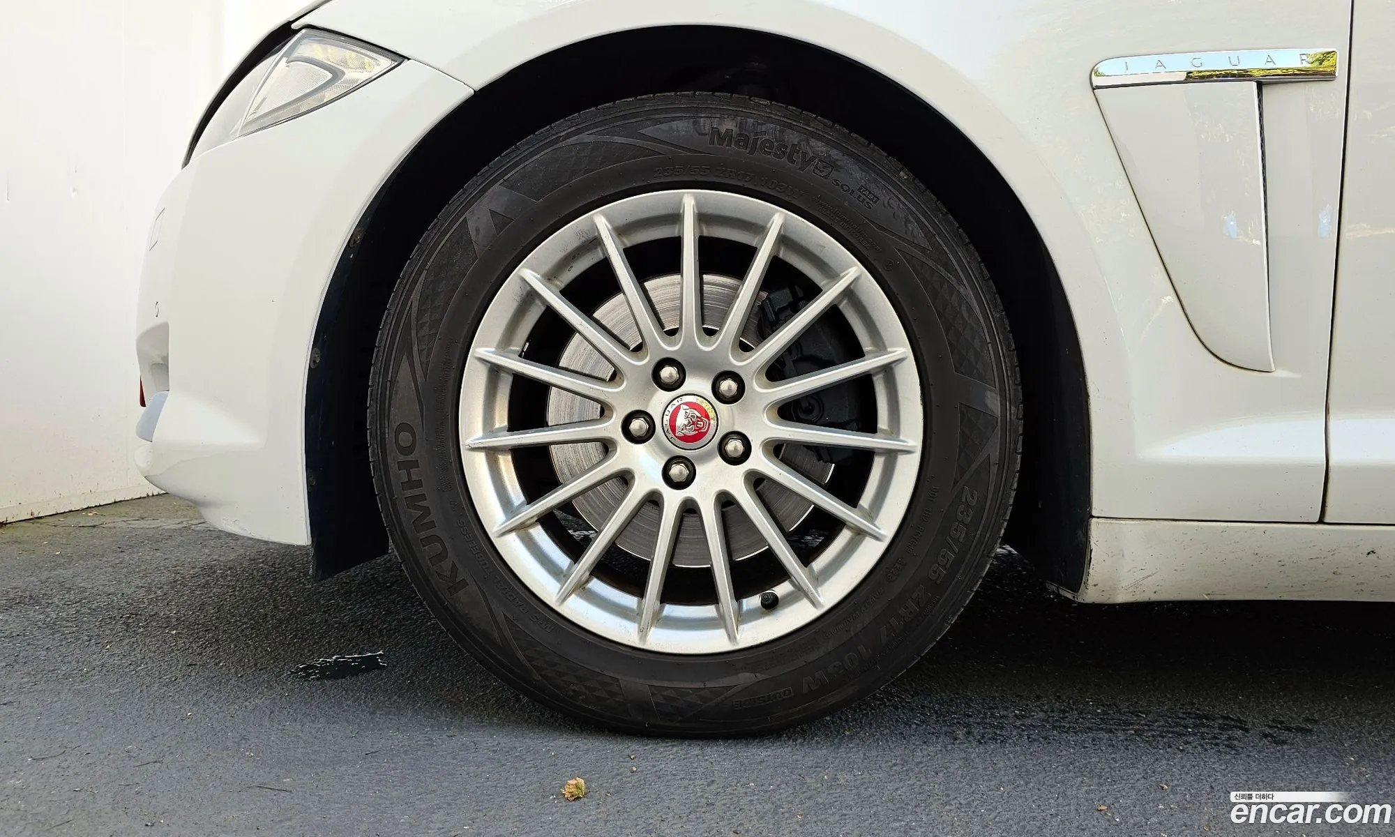 Jaguar XF 2014 — 17