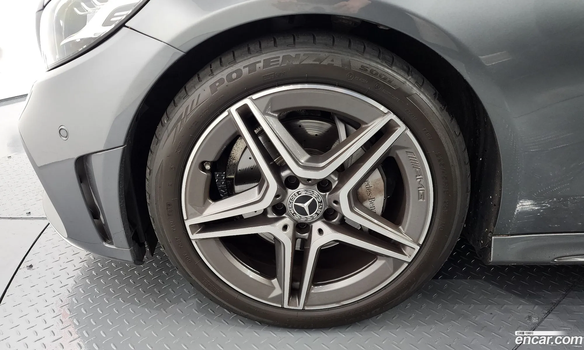Mercedes-Benz C-Class W205 2019 — 17