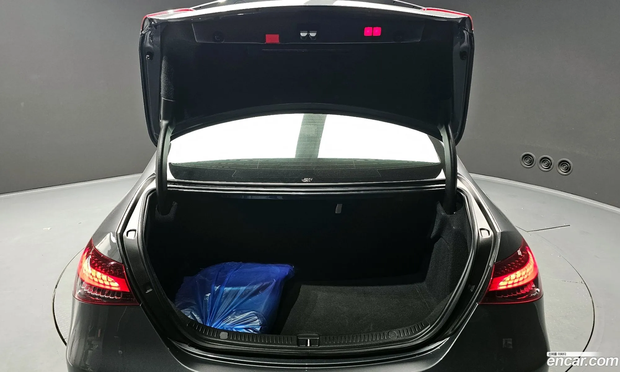 Mercedes-Benz E-Class W213 2020 W1KZF4FB7MA908294 — 17