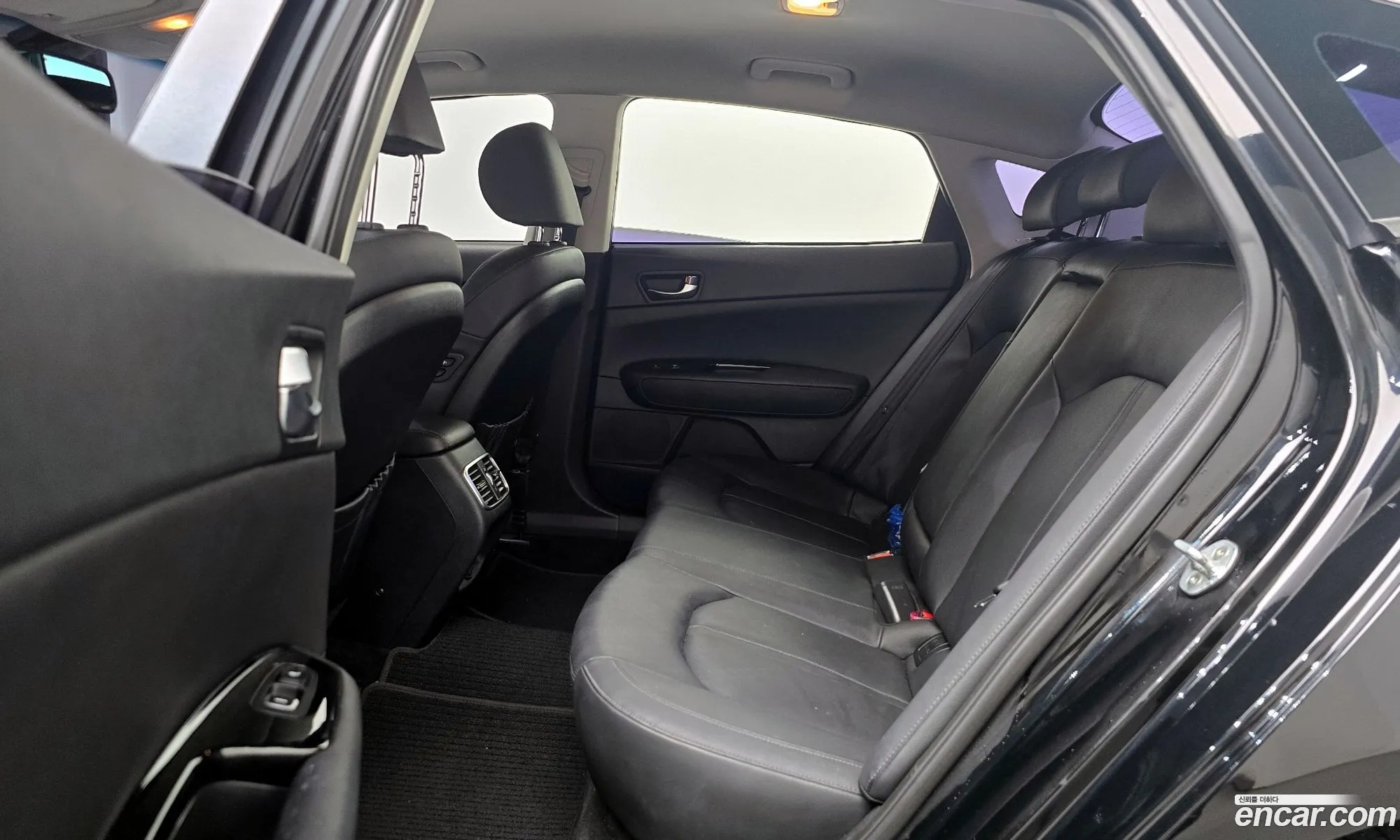 Kia K5 Hybrid 2018 — 14